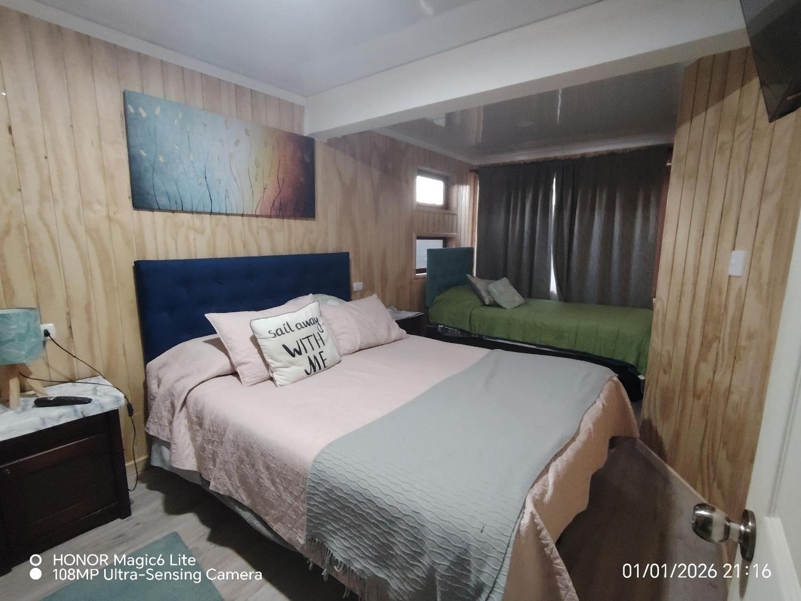 Double Room with Private Bathroom photo 1
