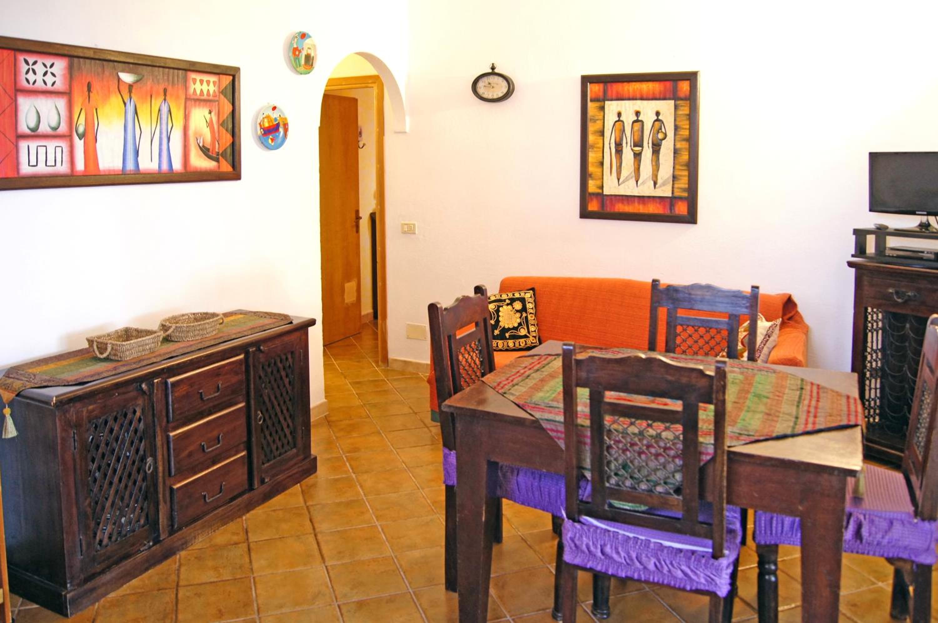 Three-Bedroom Apartment photo 1