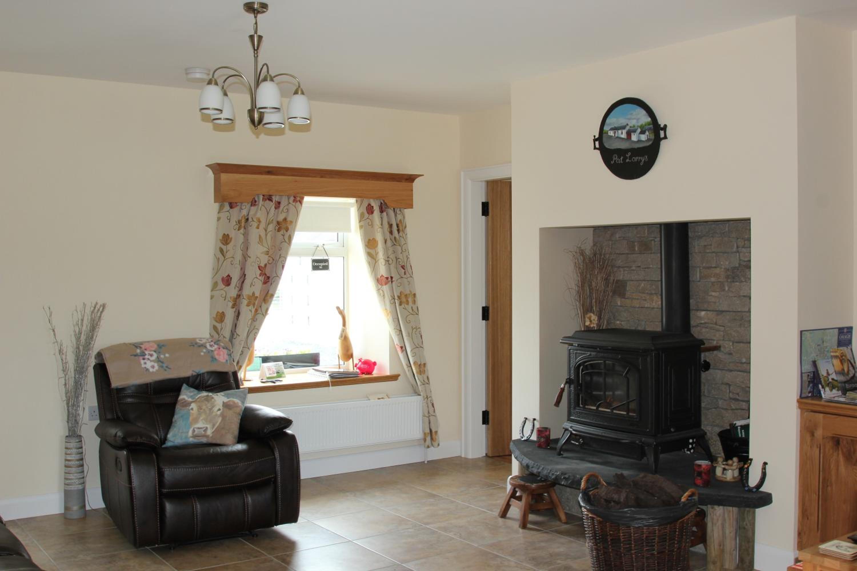 Two-Bedroom House - Photo 17