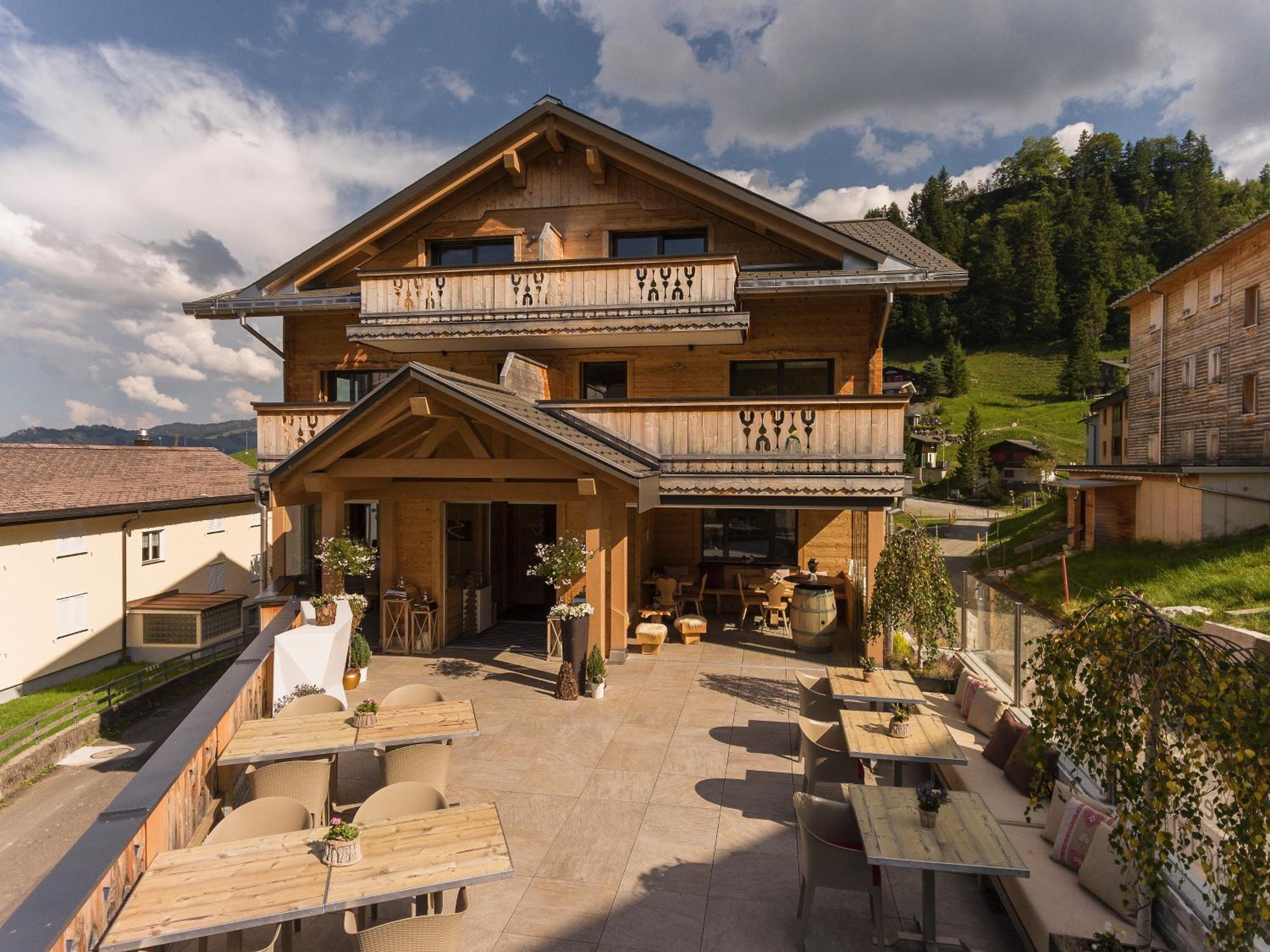 Double Room with Balcony - Photo 4
