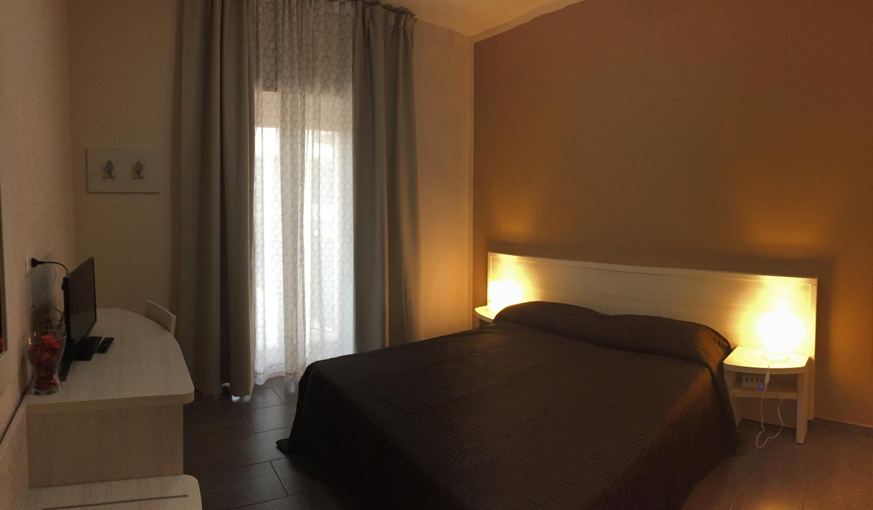 Double or Twin Room with Shower photo 2