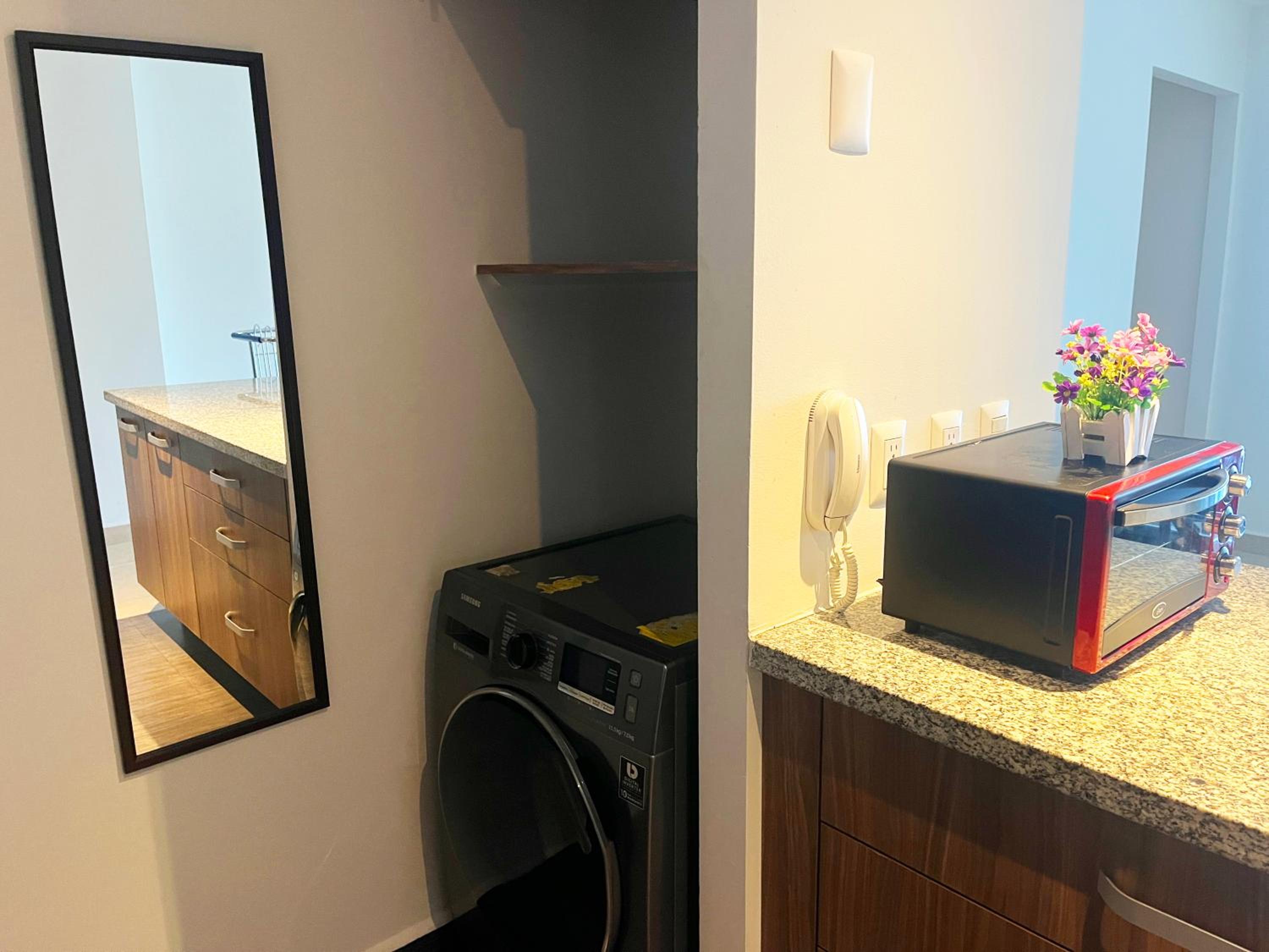 Deluxe Family Suite photo 1