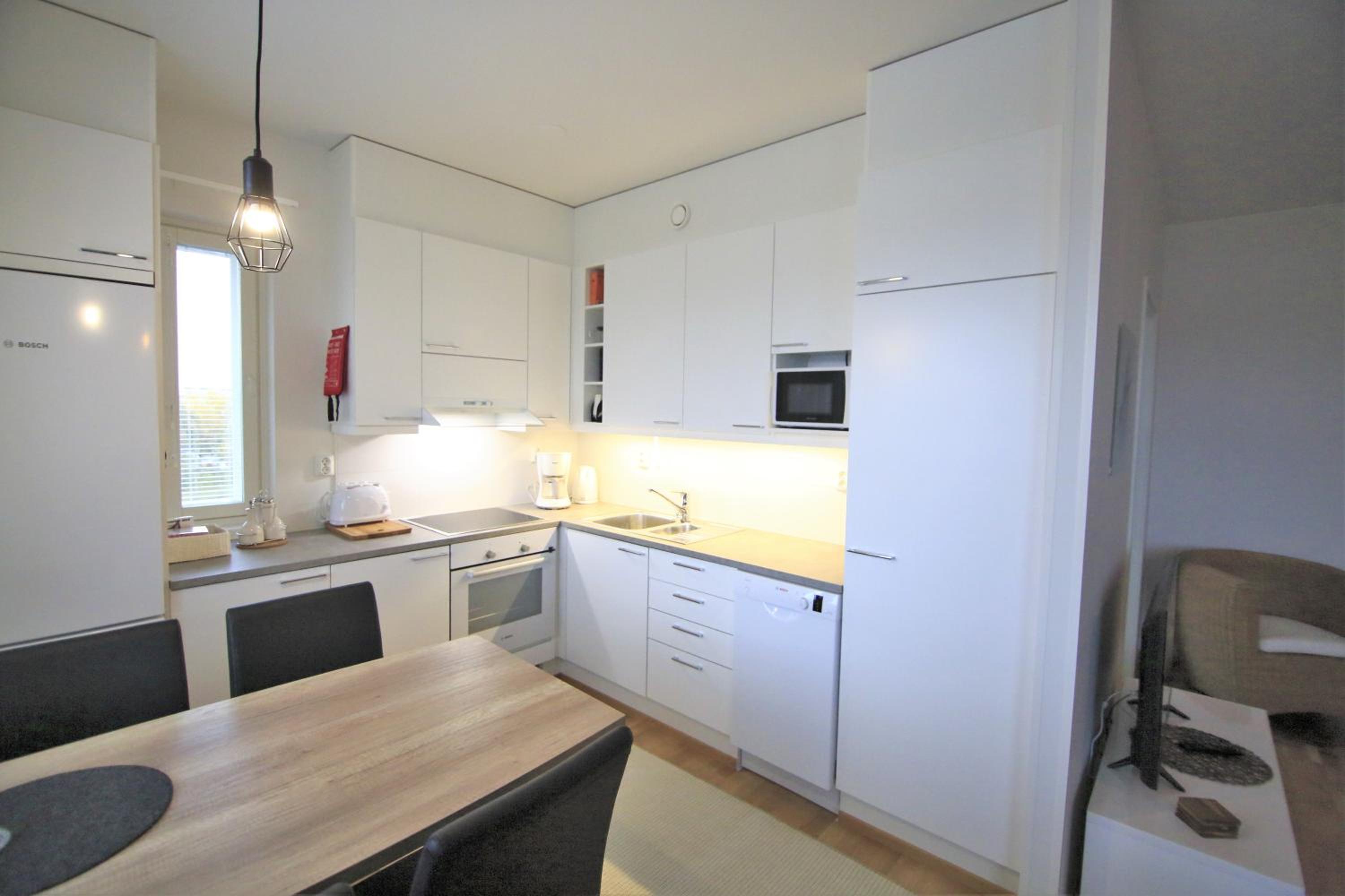 Apartment with Lake View - Photo 10