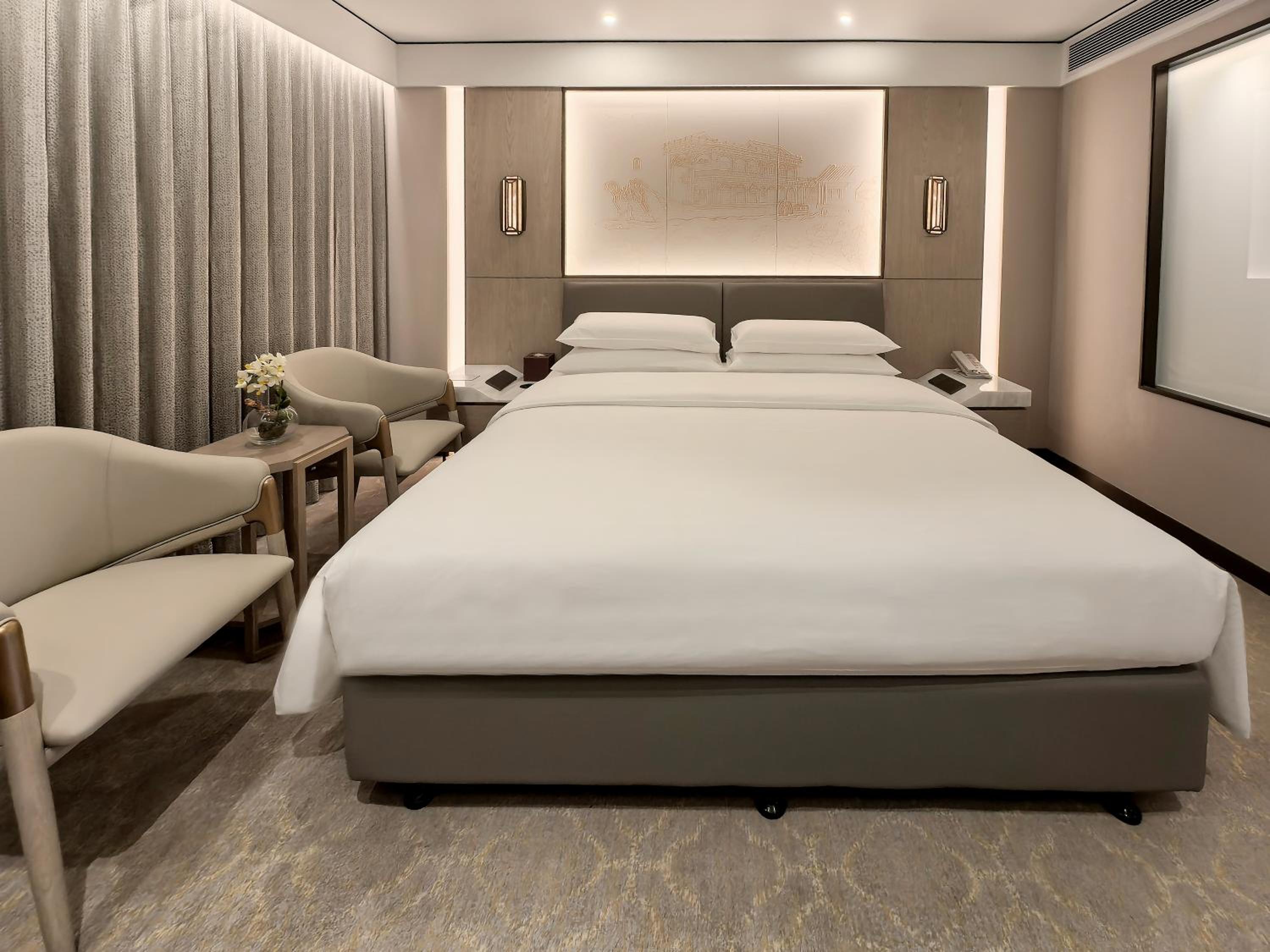 Deluxe King Bed Room