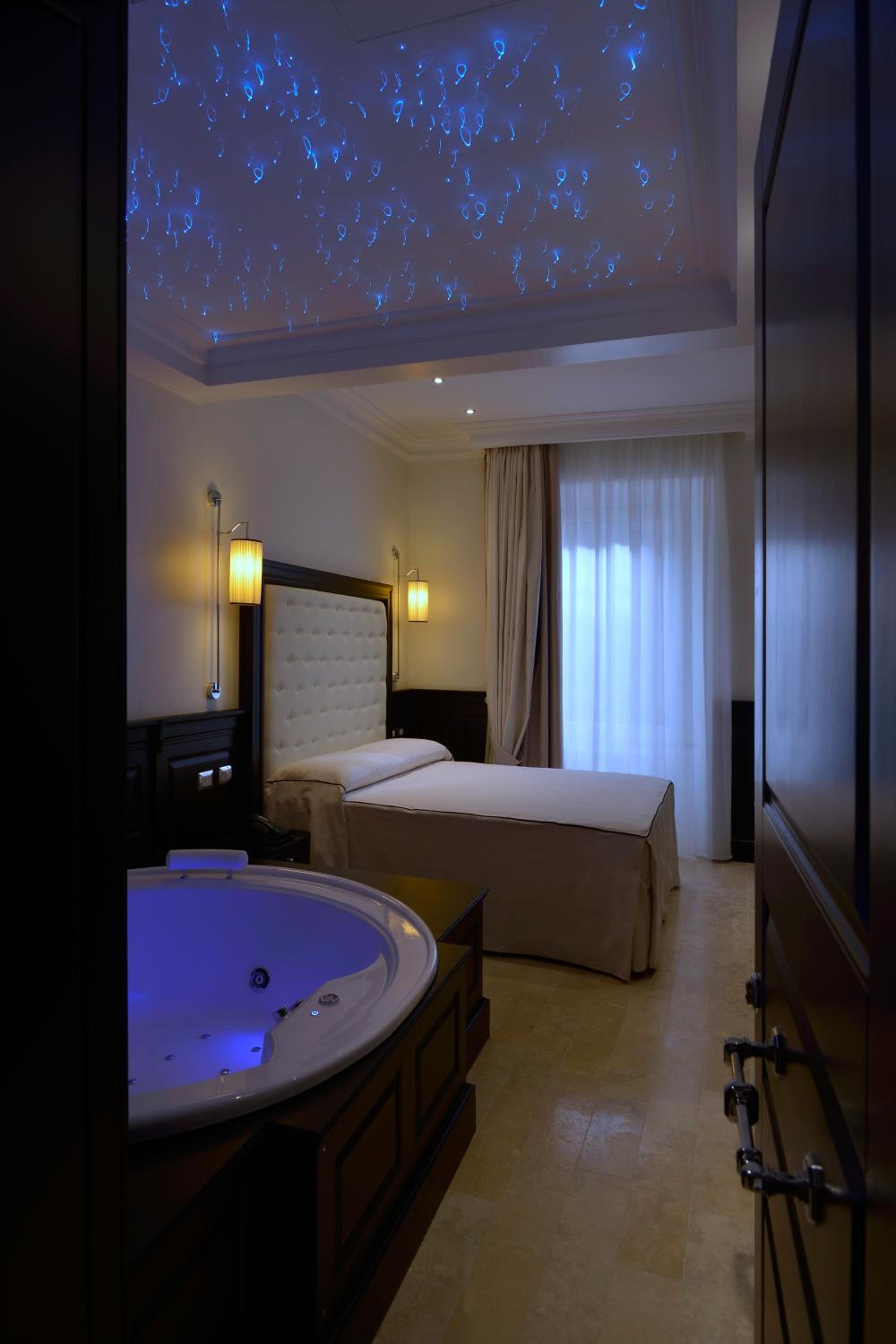 Queen Suite
