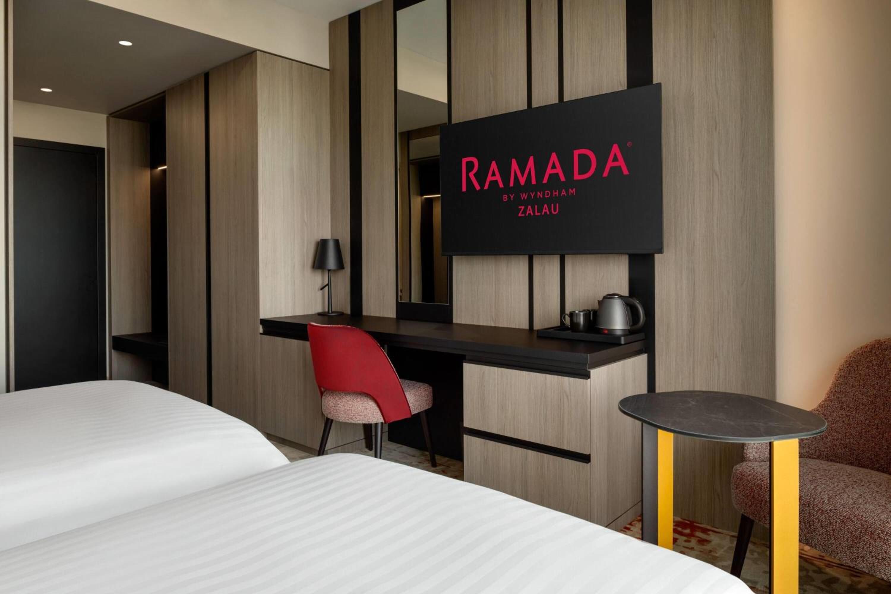 Standard Twin Room photo 2