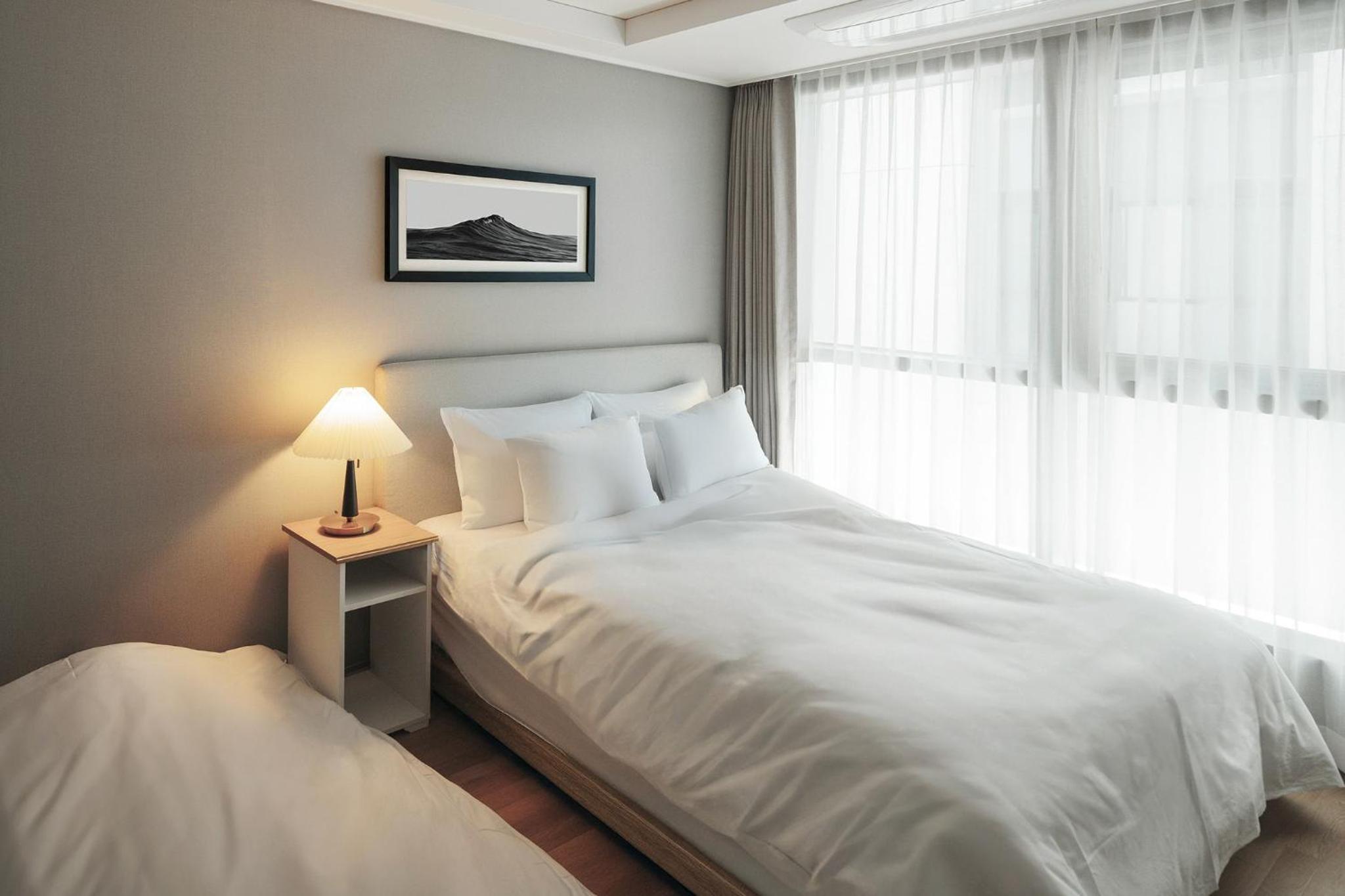 [New Wings] Family Twin(Random bed type) - Photo 1