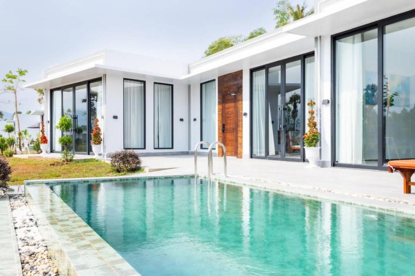 Family Suite Two-Bedroom Private Pool Villa - Free City Shuttle Service + Mini Bar - Photo 21