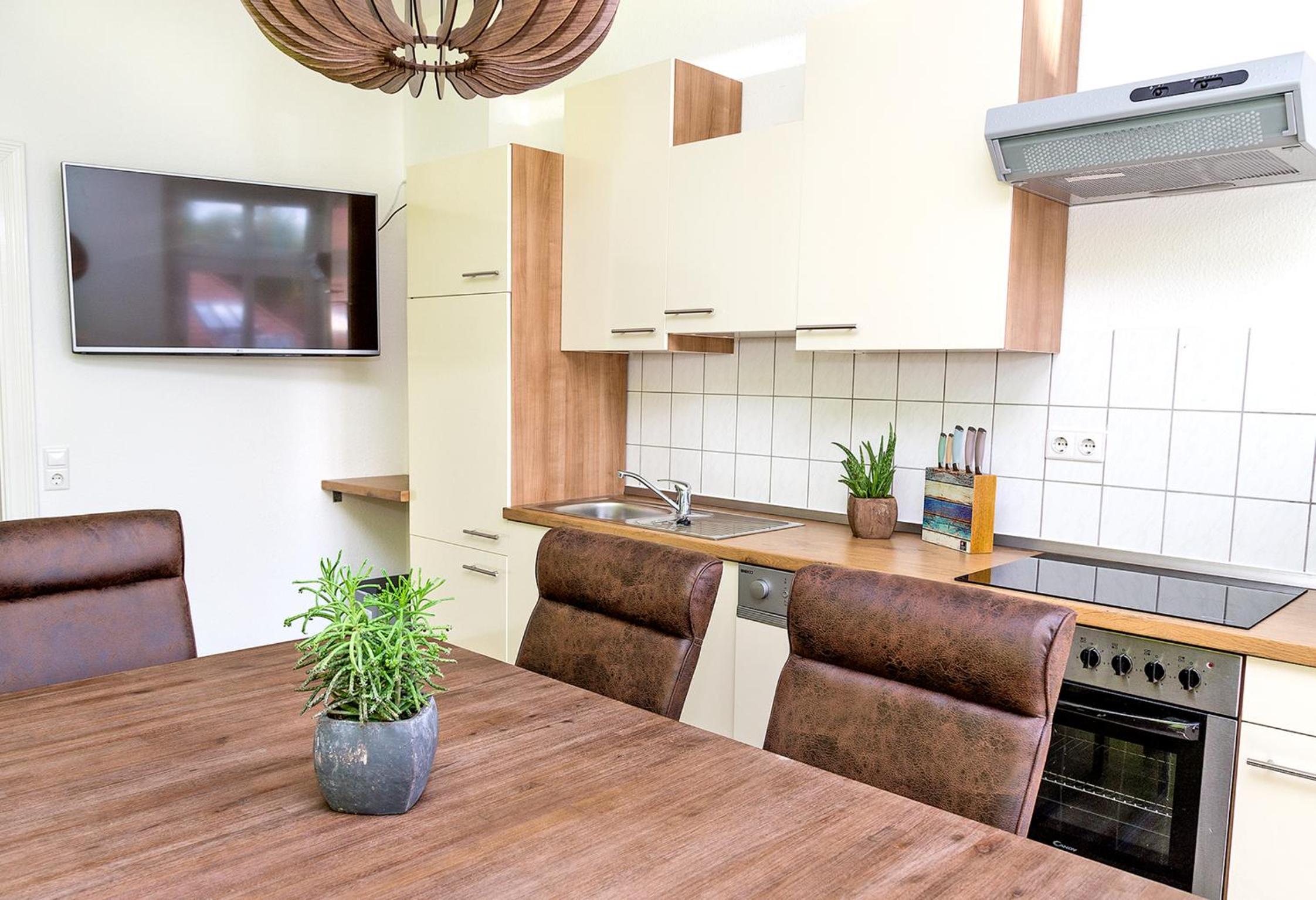 Apartment with Balcony - Photo 24