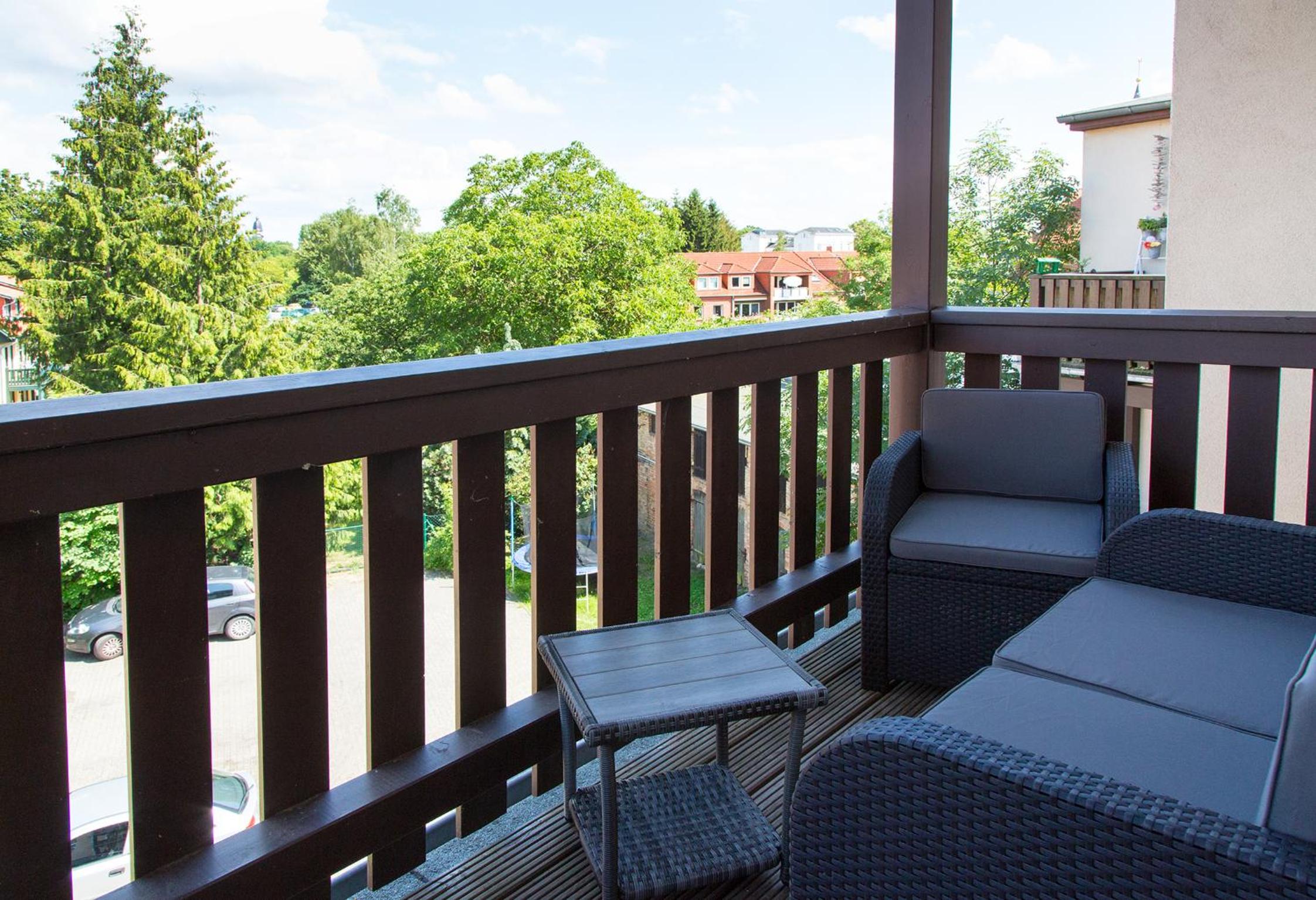 Apartment with Balcony - Photo 23