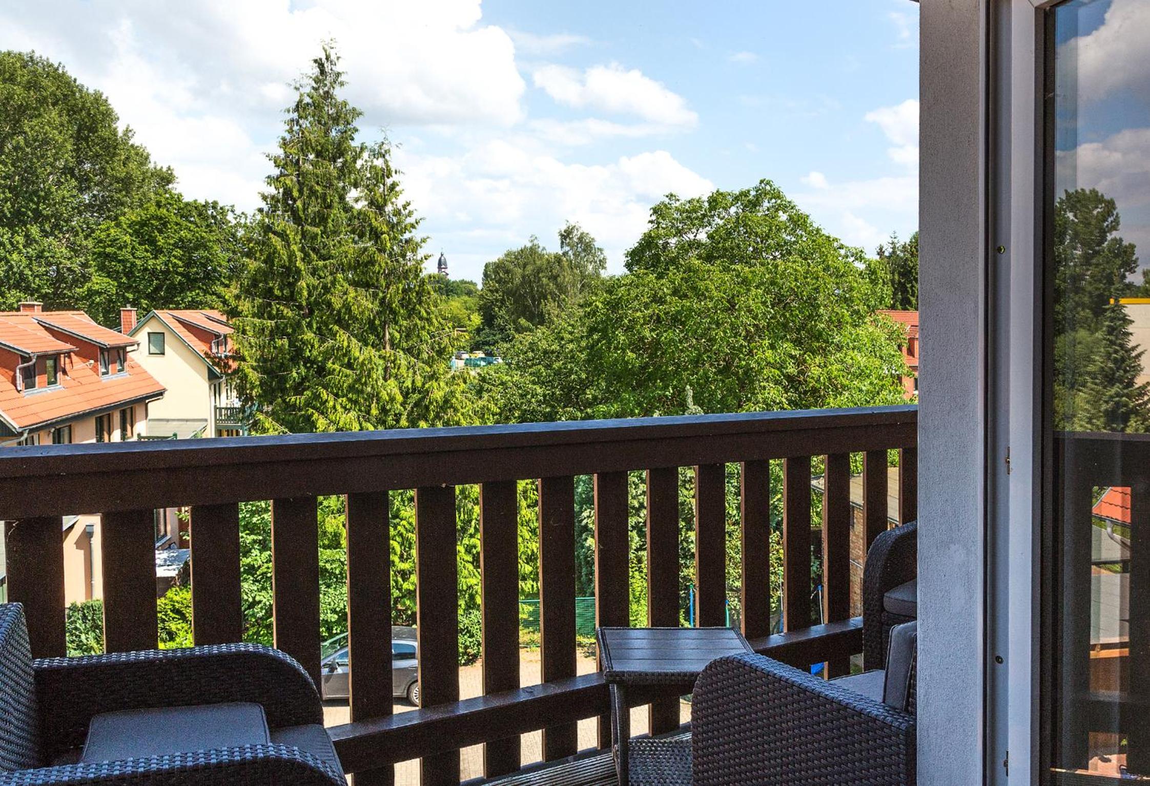 Apartment with Balcony - Photo 22