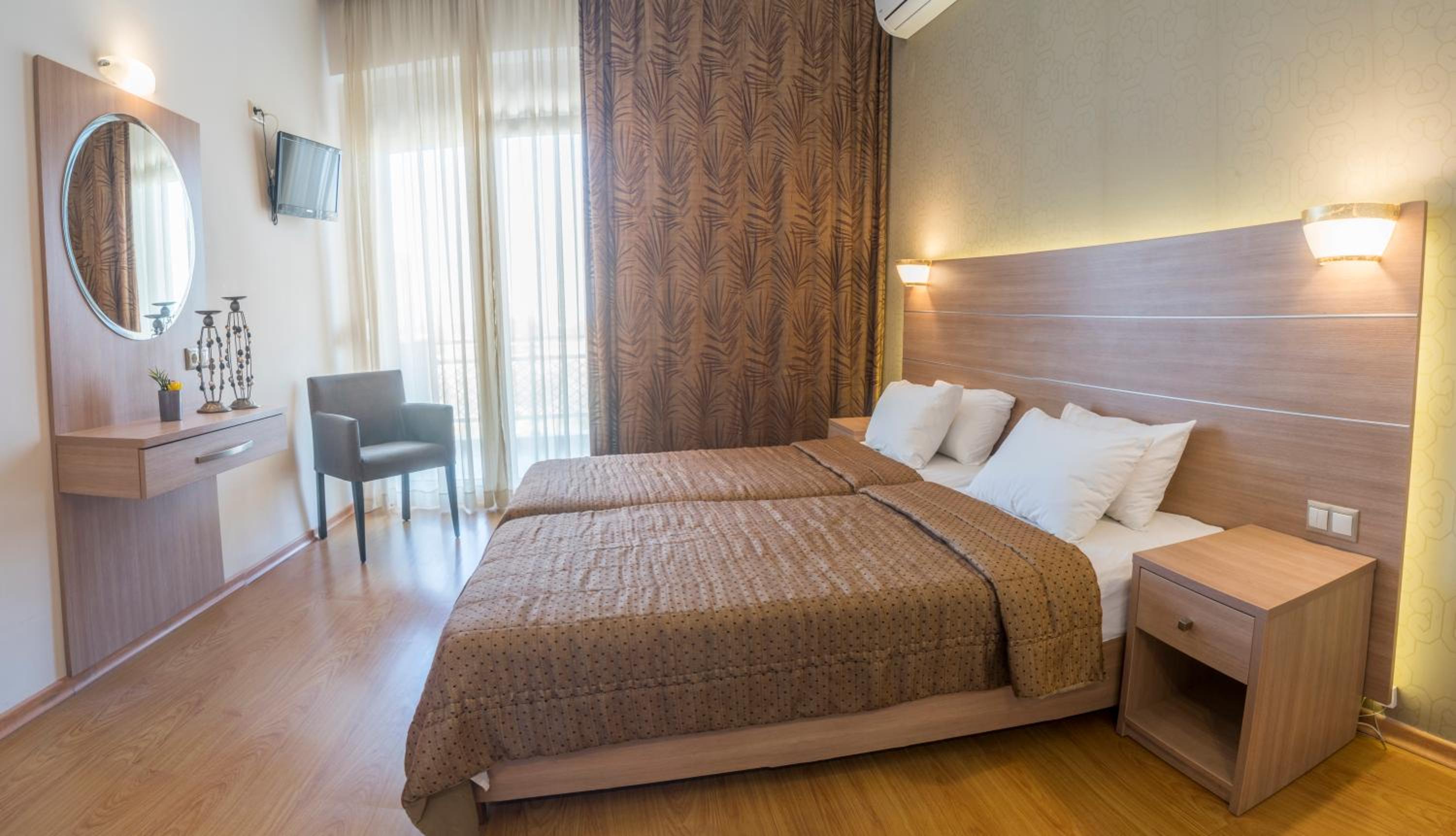 Double or Twin Room photo 2