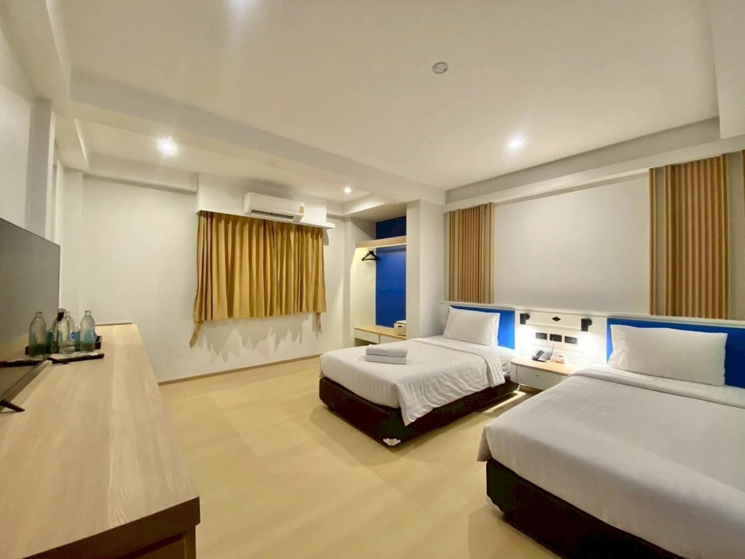 Superior Twin Room - Photo 8