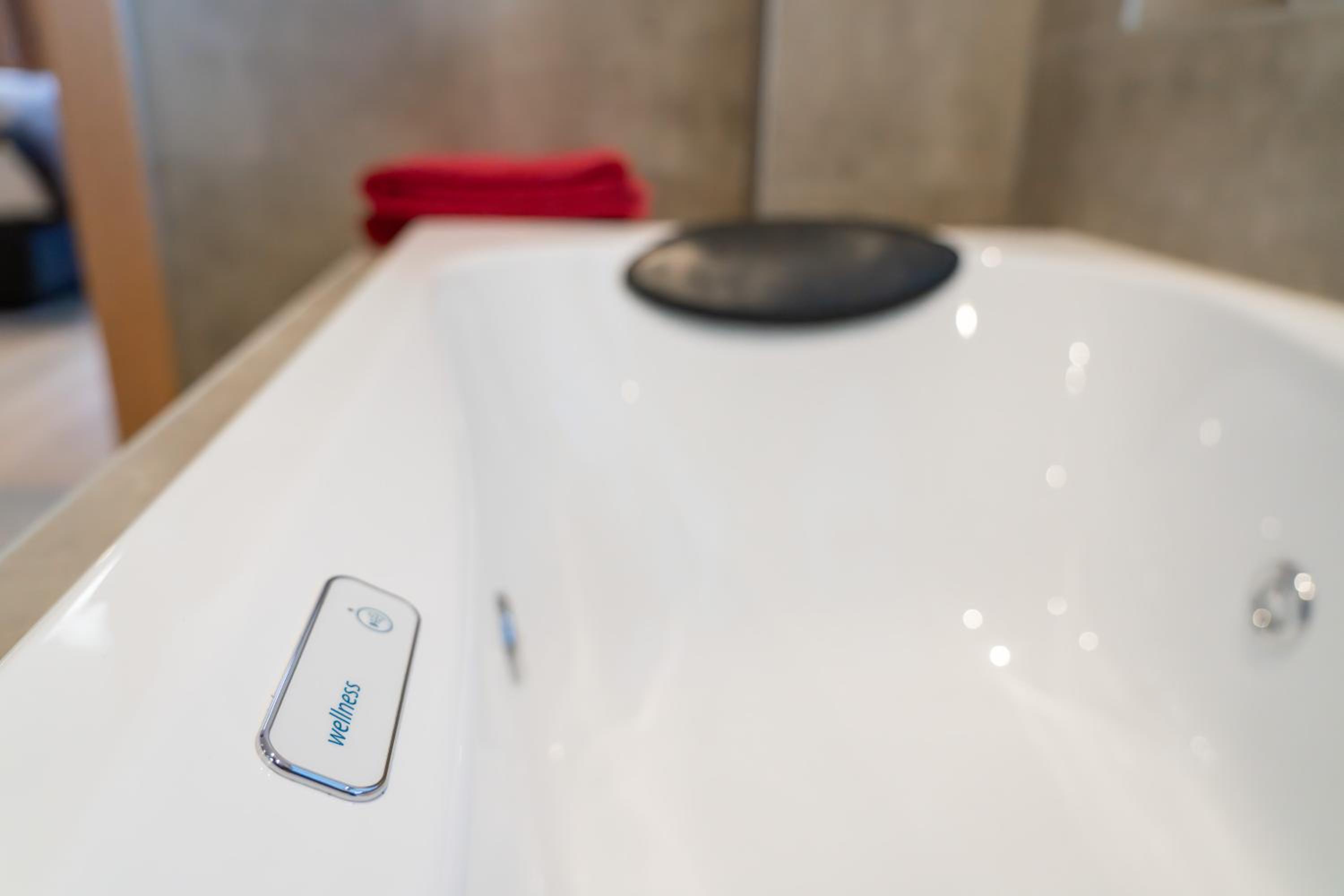 Deluxe Double Room with Bath photo 3