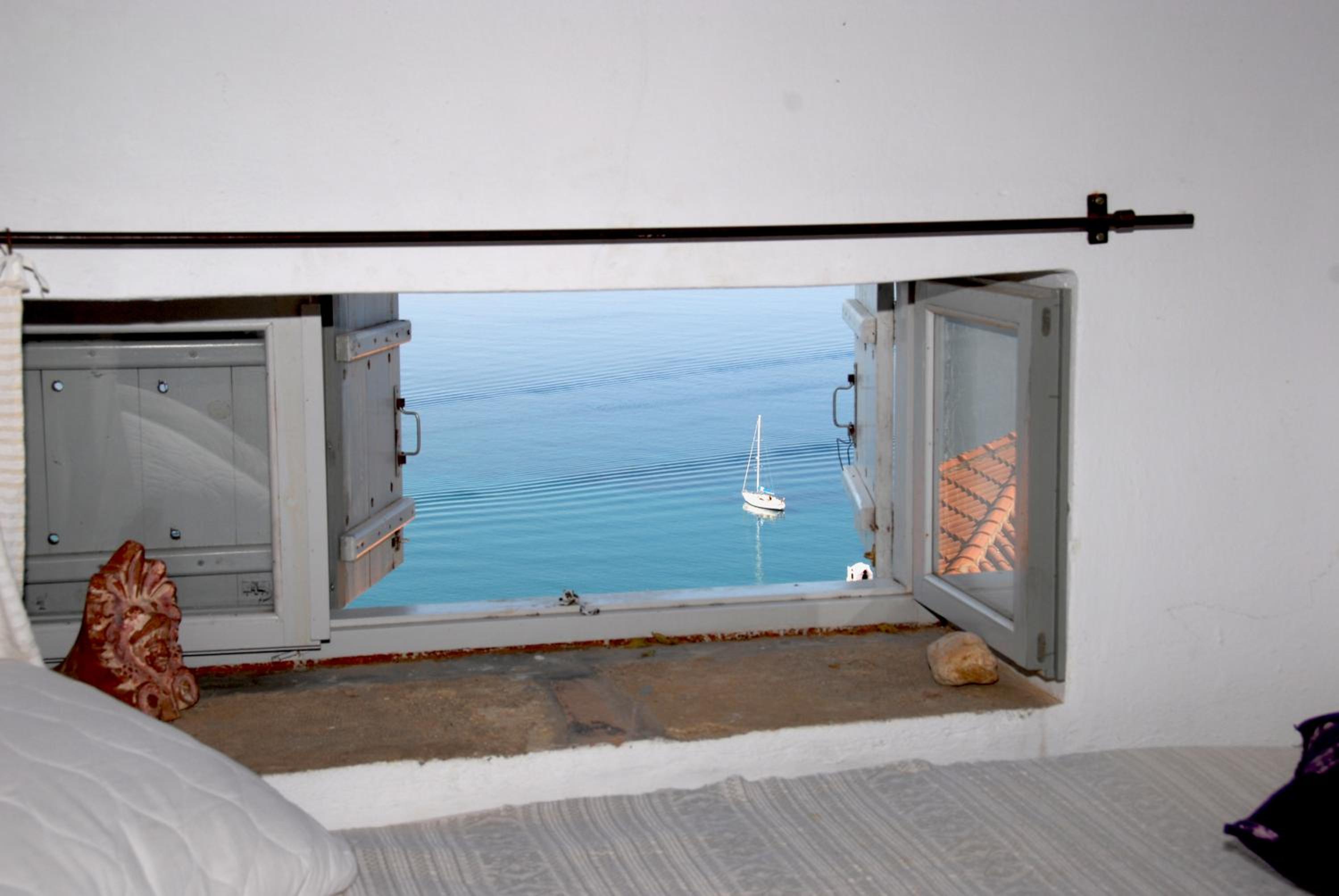 Studio Apartment with Sea View
