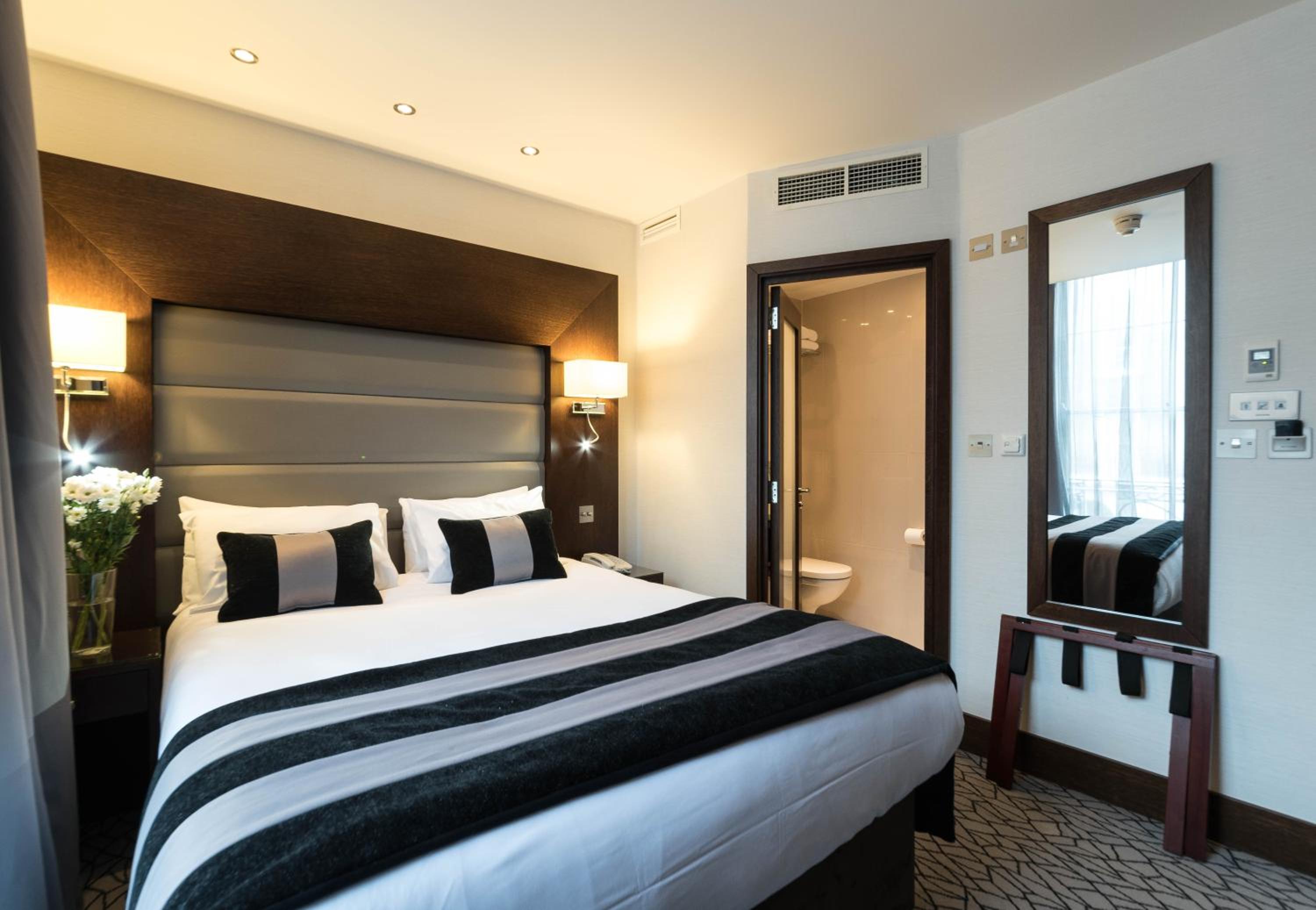 Club Double Room photo 3