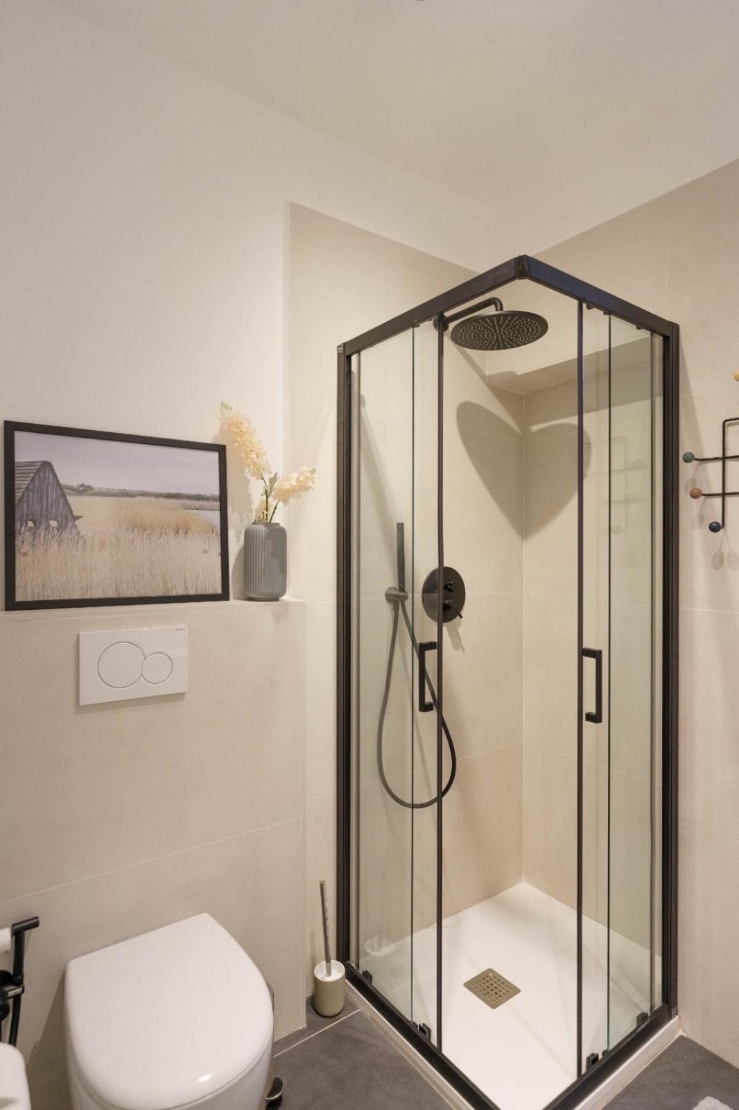 Deluxe One-Bedroom Apartment with City View