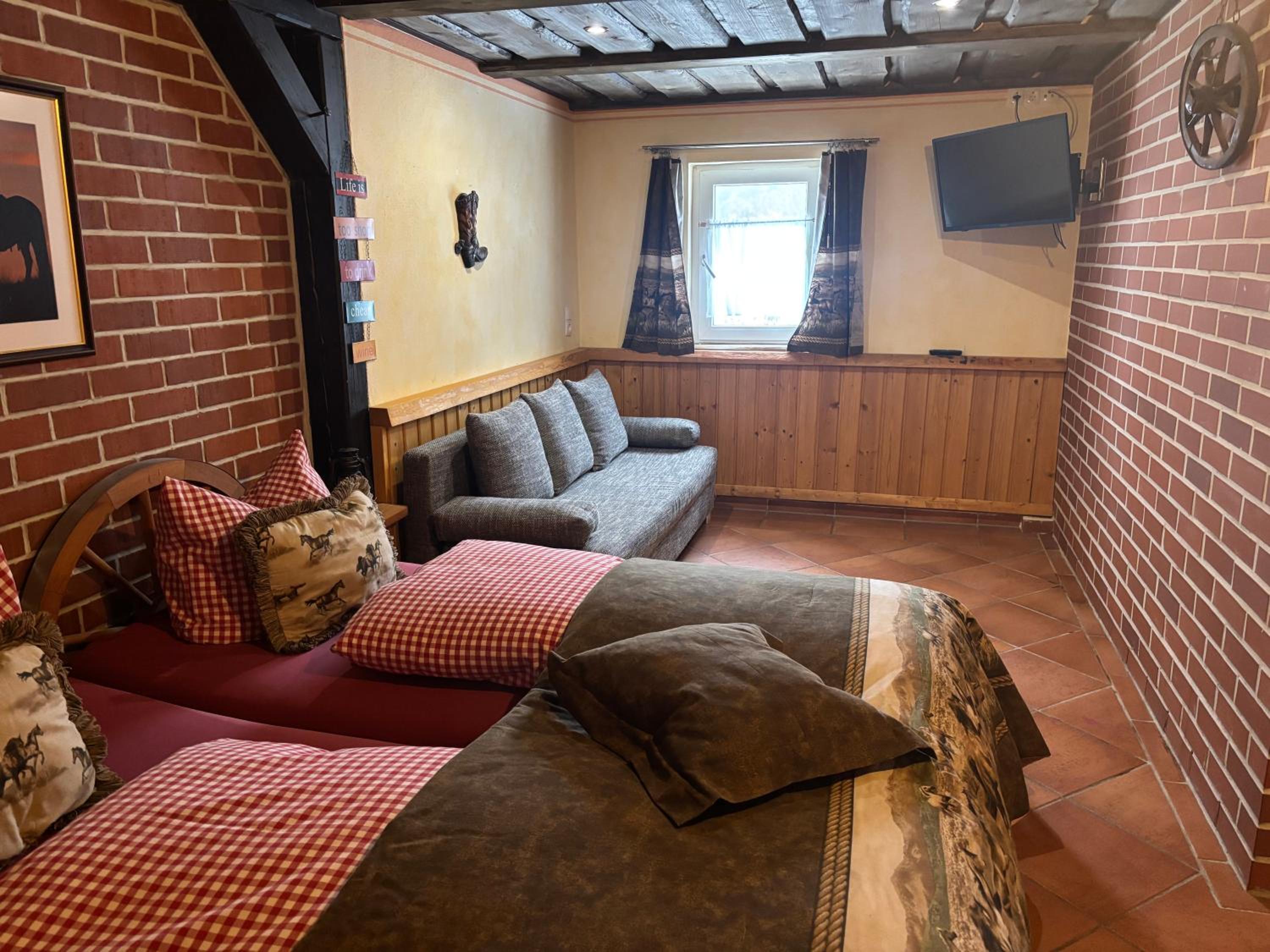 Family Room - Disability Access photo 2