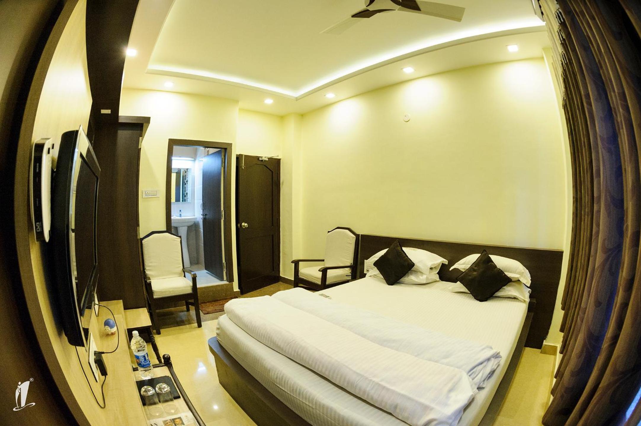 Deluxe Double Room - Photo 7