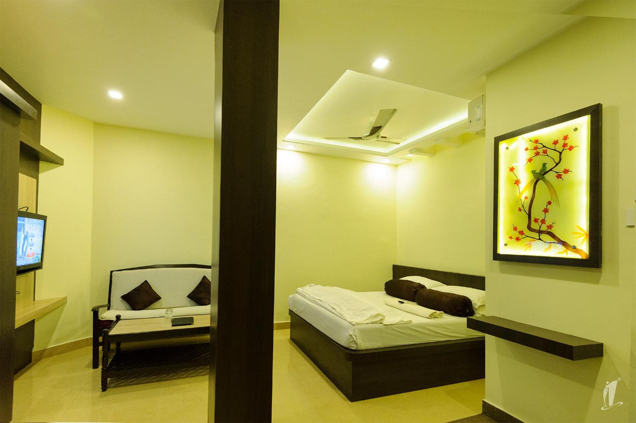 Deluxe Suite - Photo 10