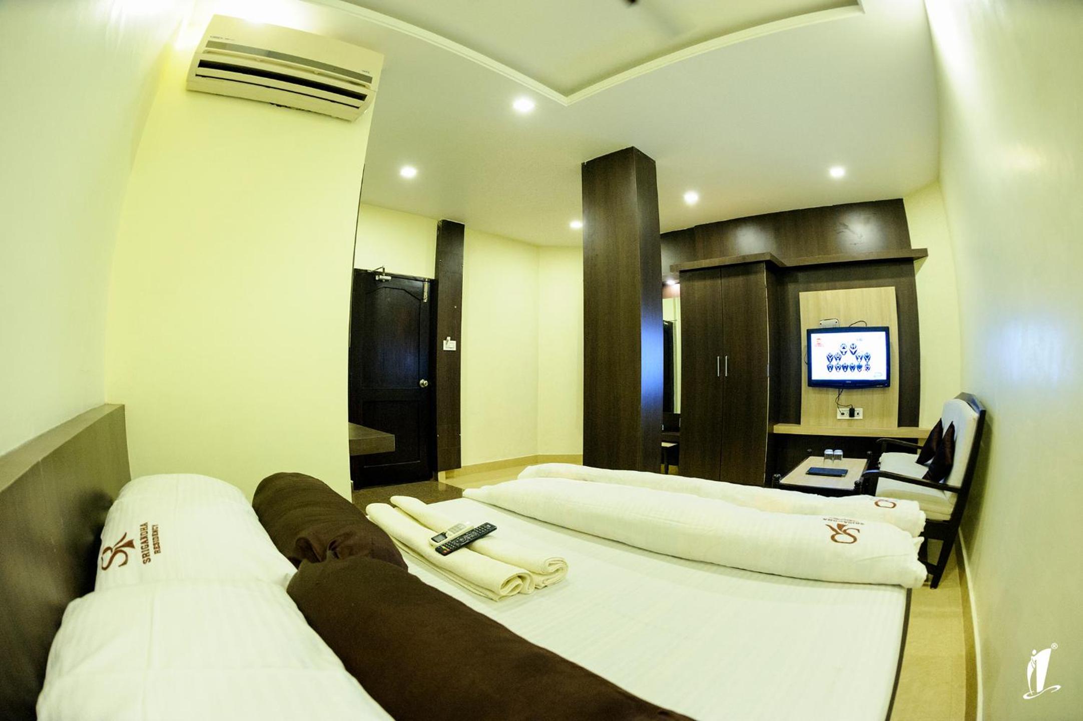 Deluxe Suite - Photo 8