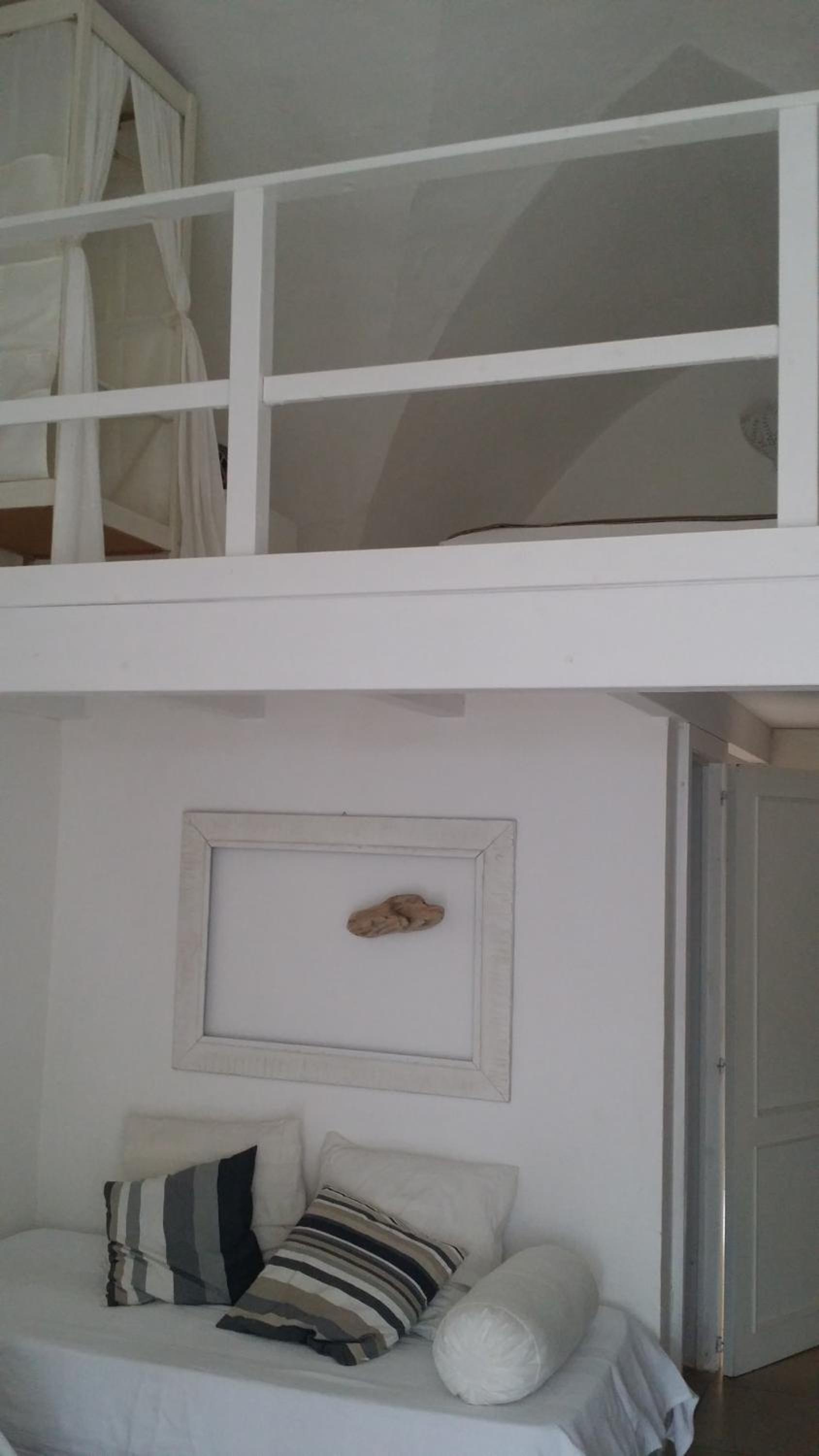 Studio - Split Level photo 2