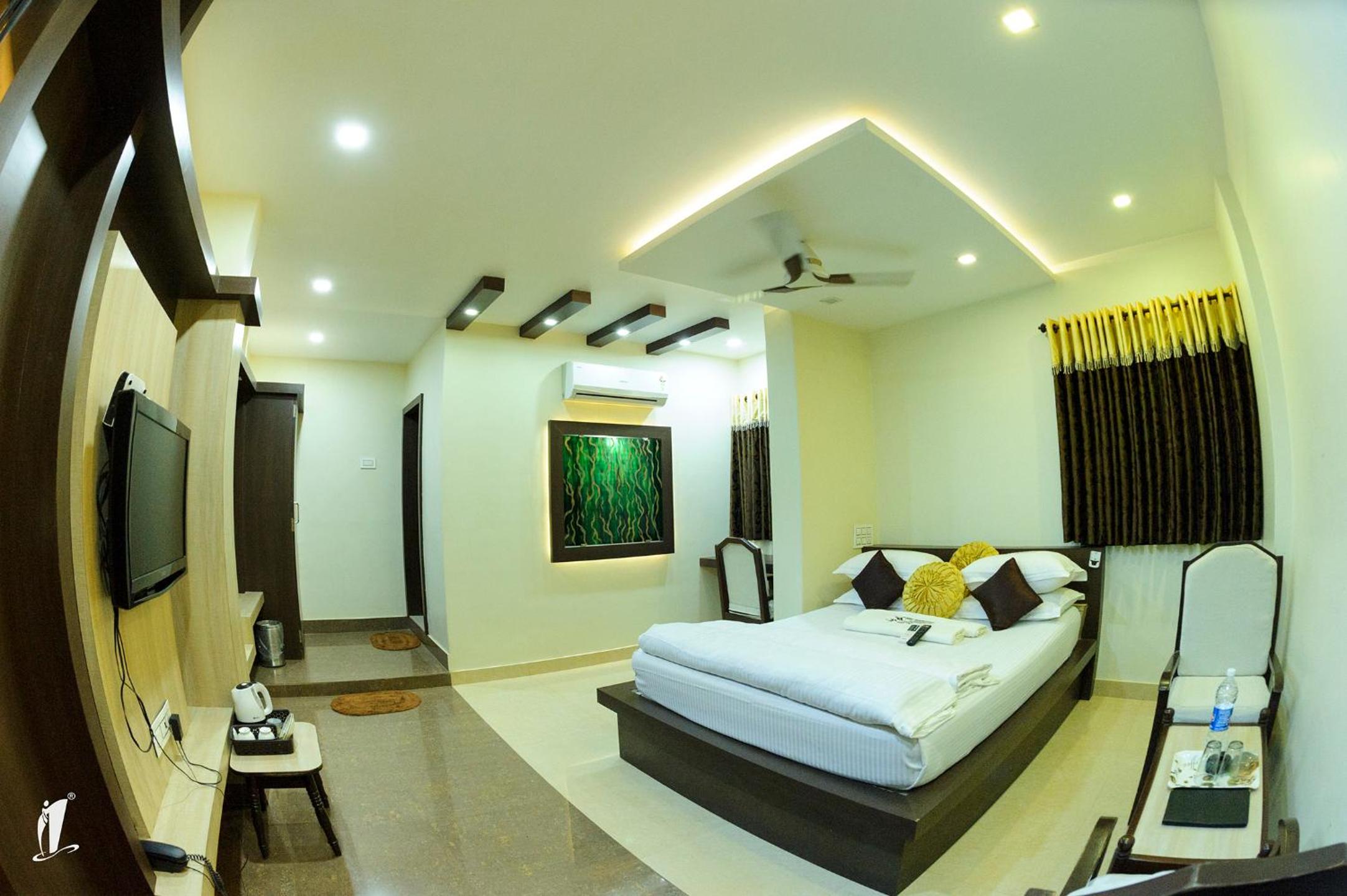 Deluxe Suite - Photo 6