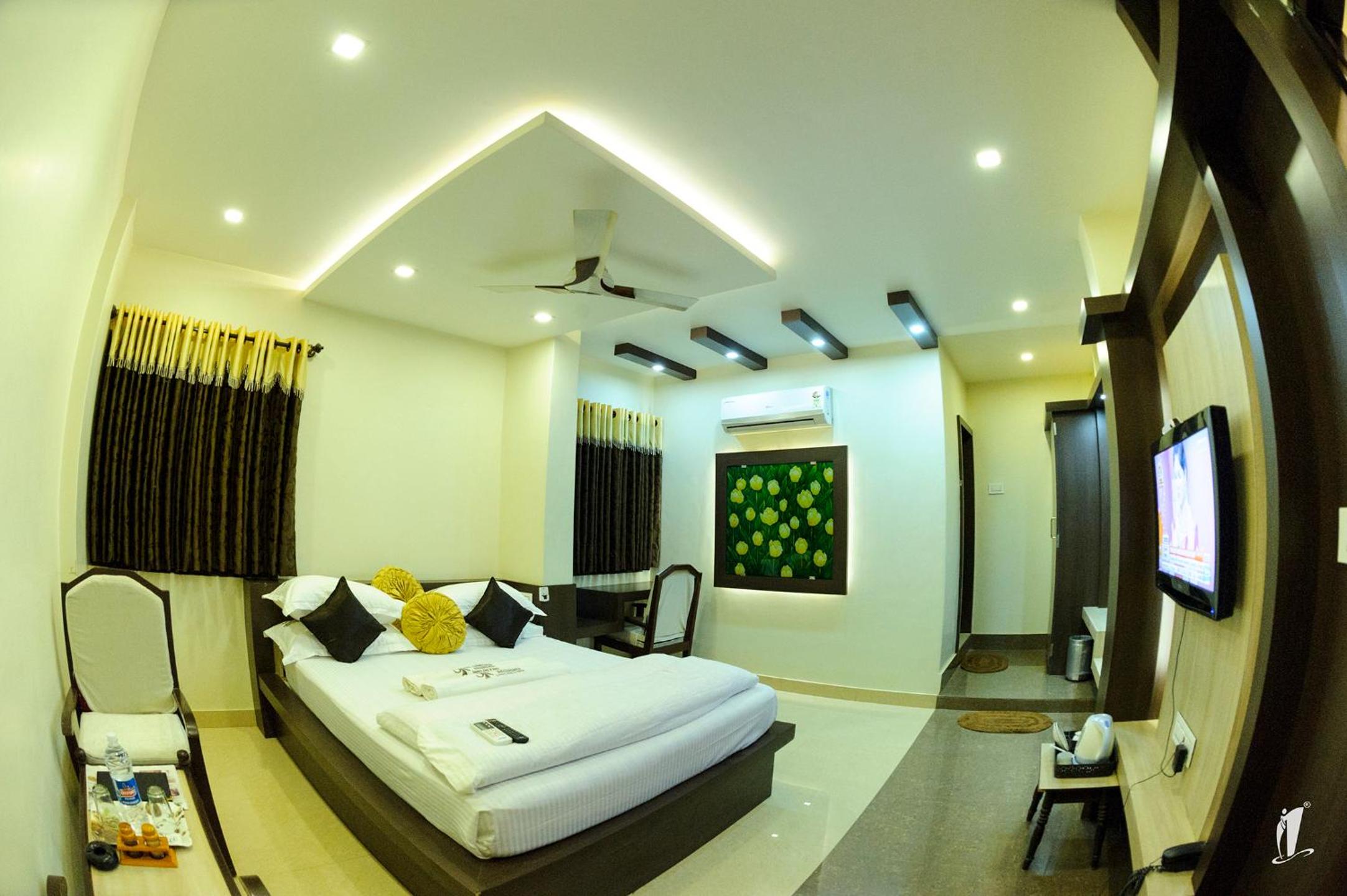 Deluxe Suite - Photo 2