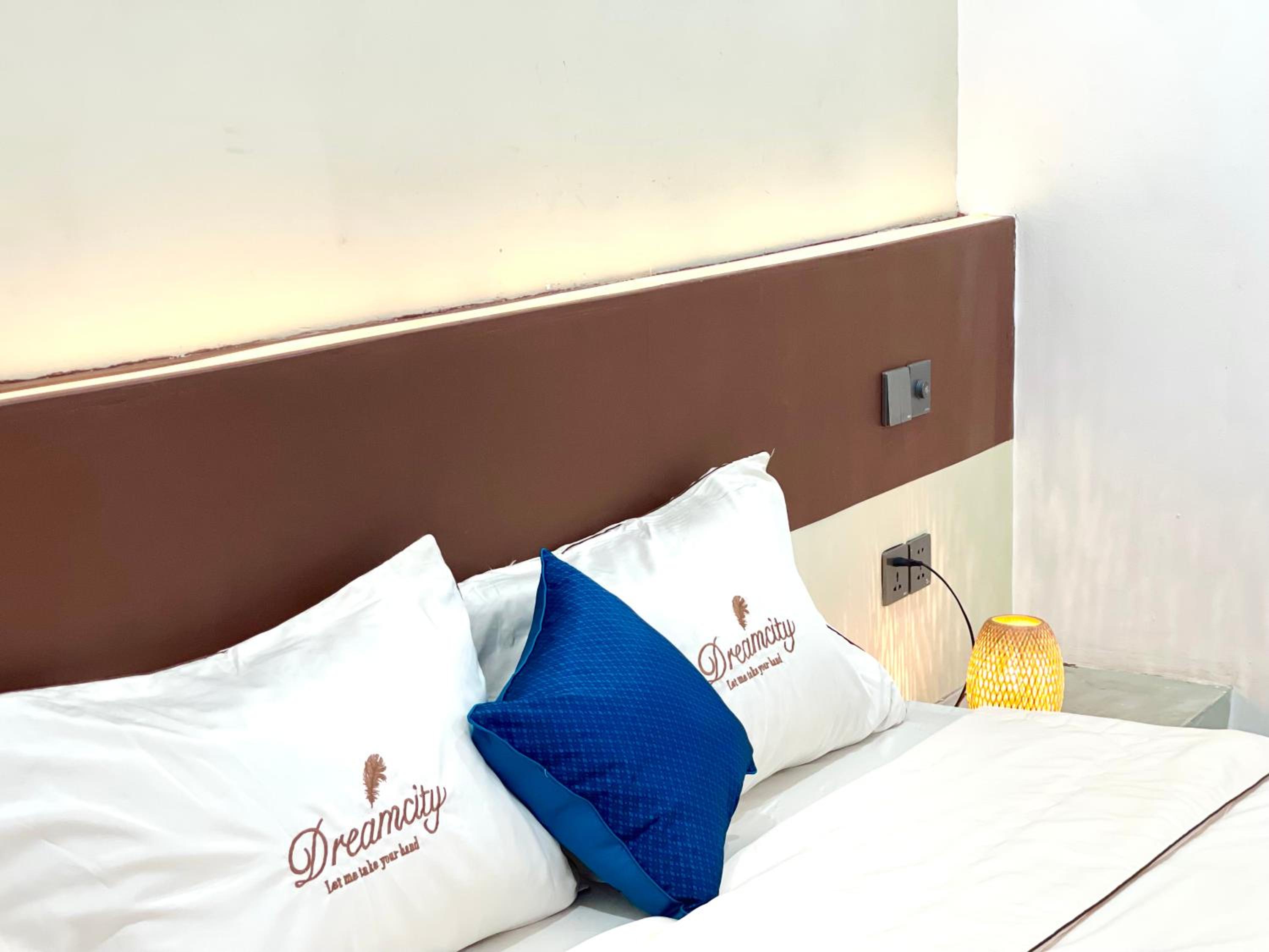 Standard Queen Room photo 1