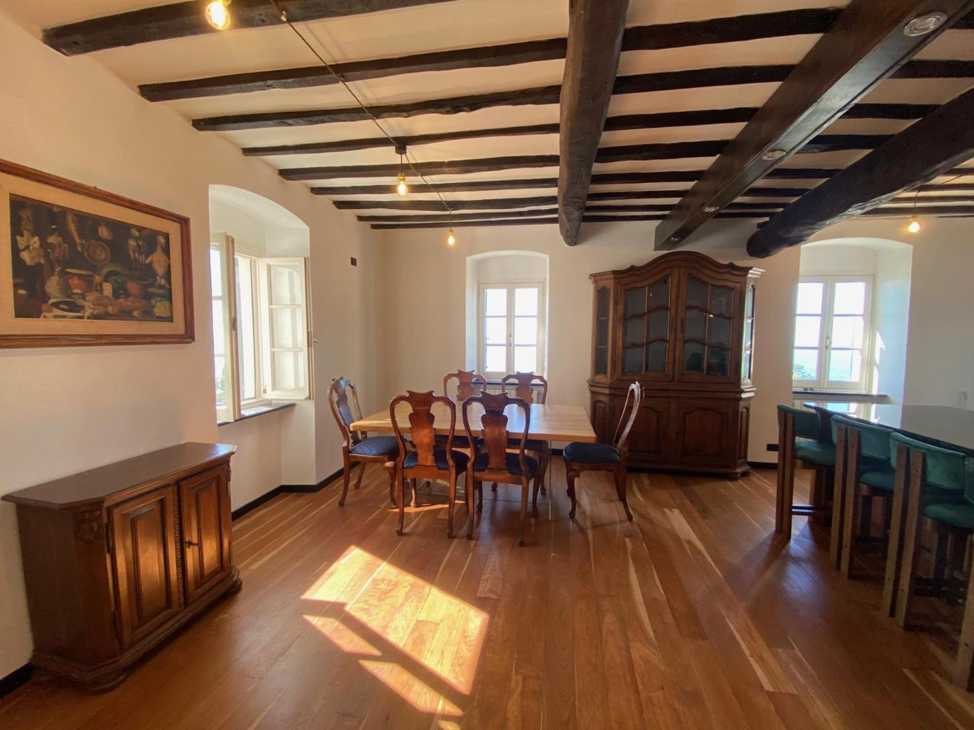Deluxe One-Bedroom Apartment with Ocean View