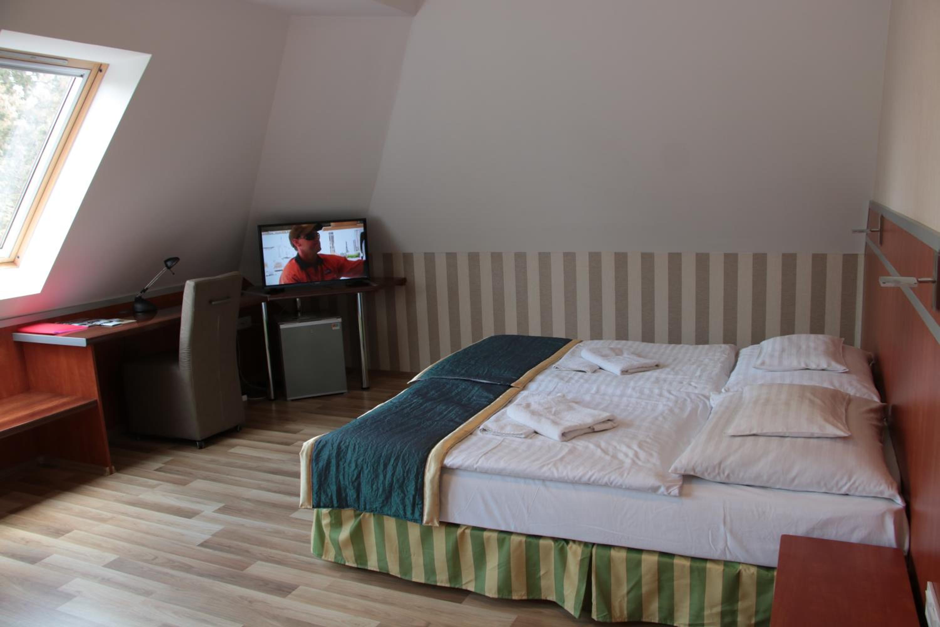 Superior Triple Room photo 3