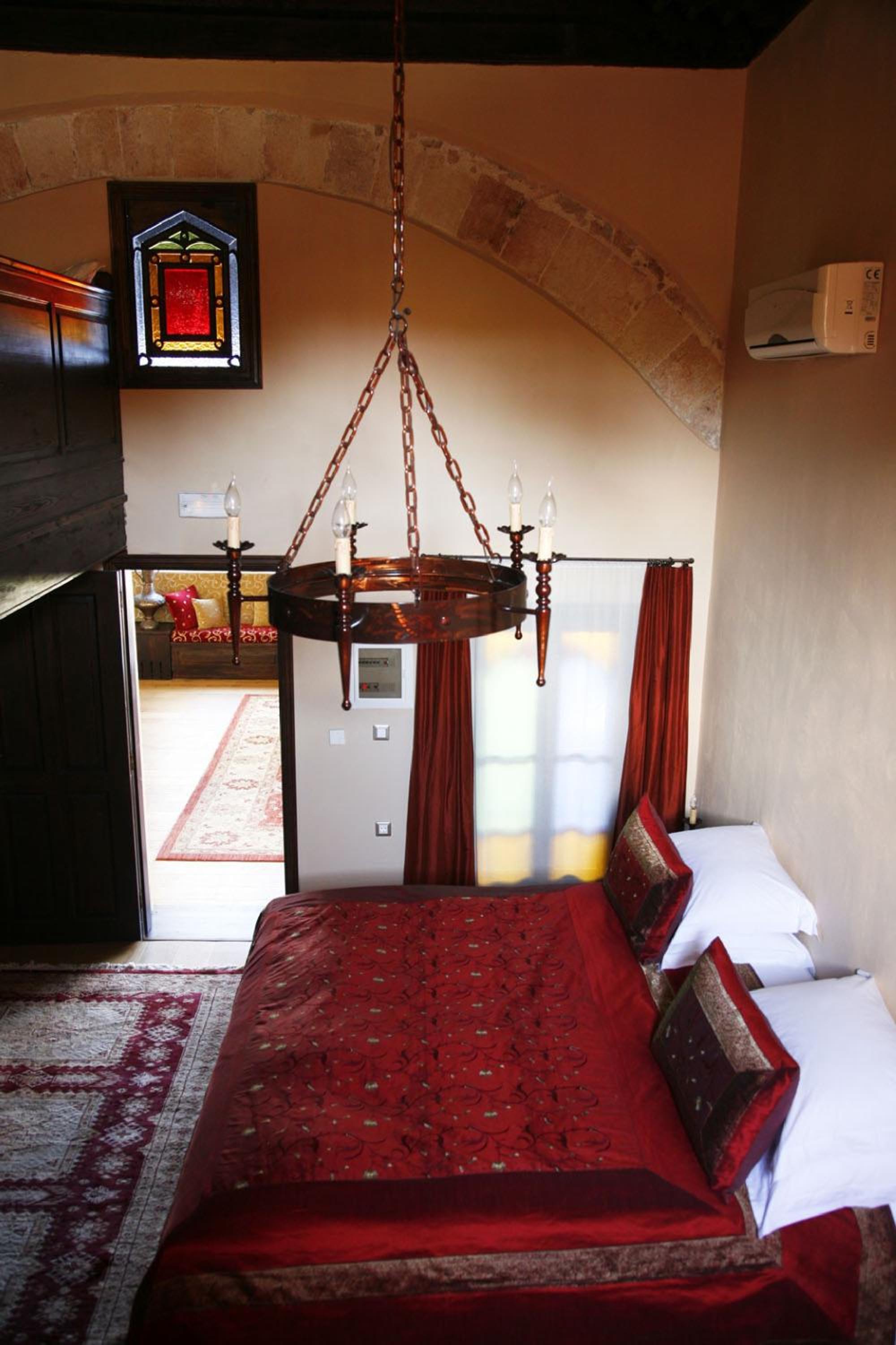 Crusader Suite - Photo 3
