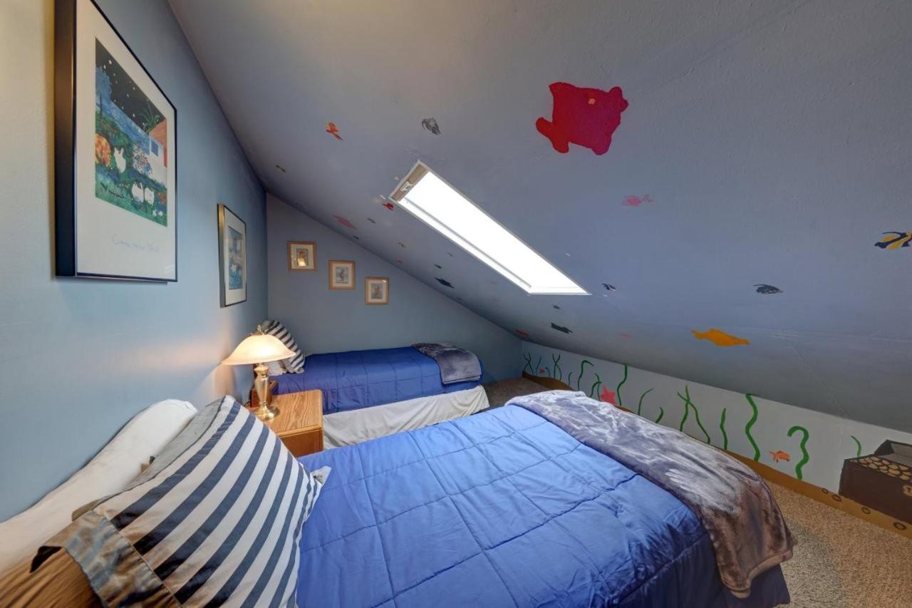 Ocean View 2 room/loft condominium – 1.5 miles south of The Waves photo 3