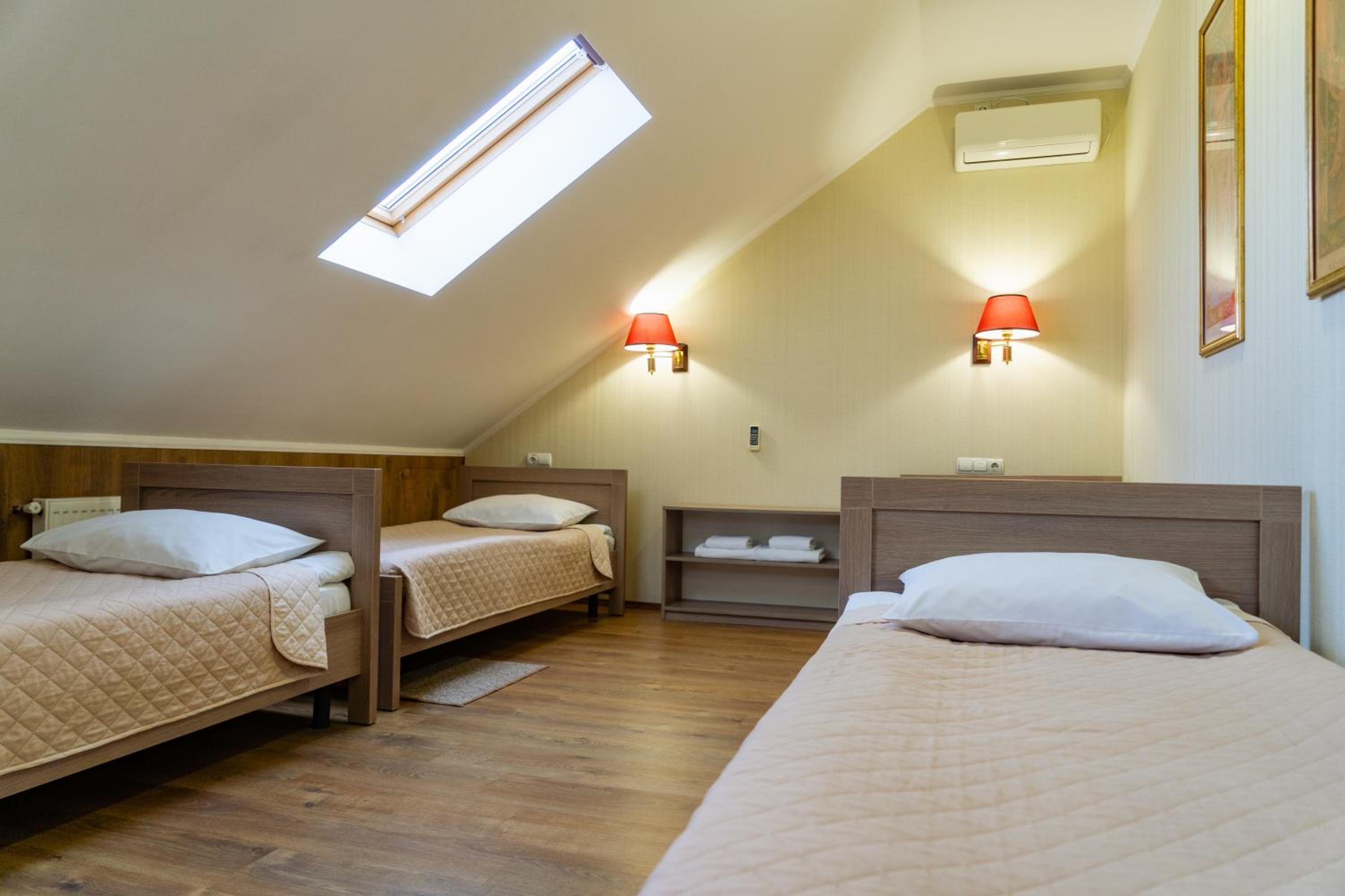 Triple Room