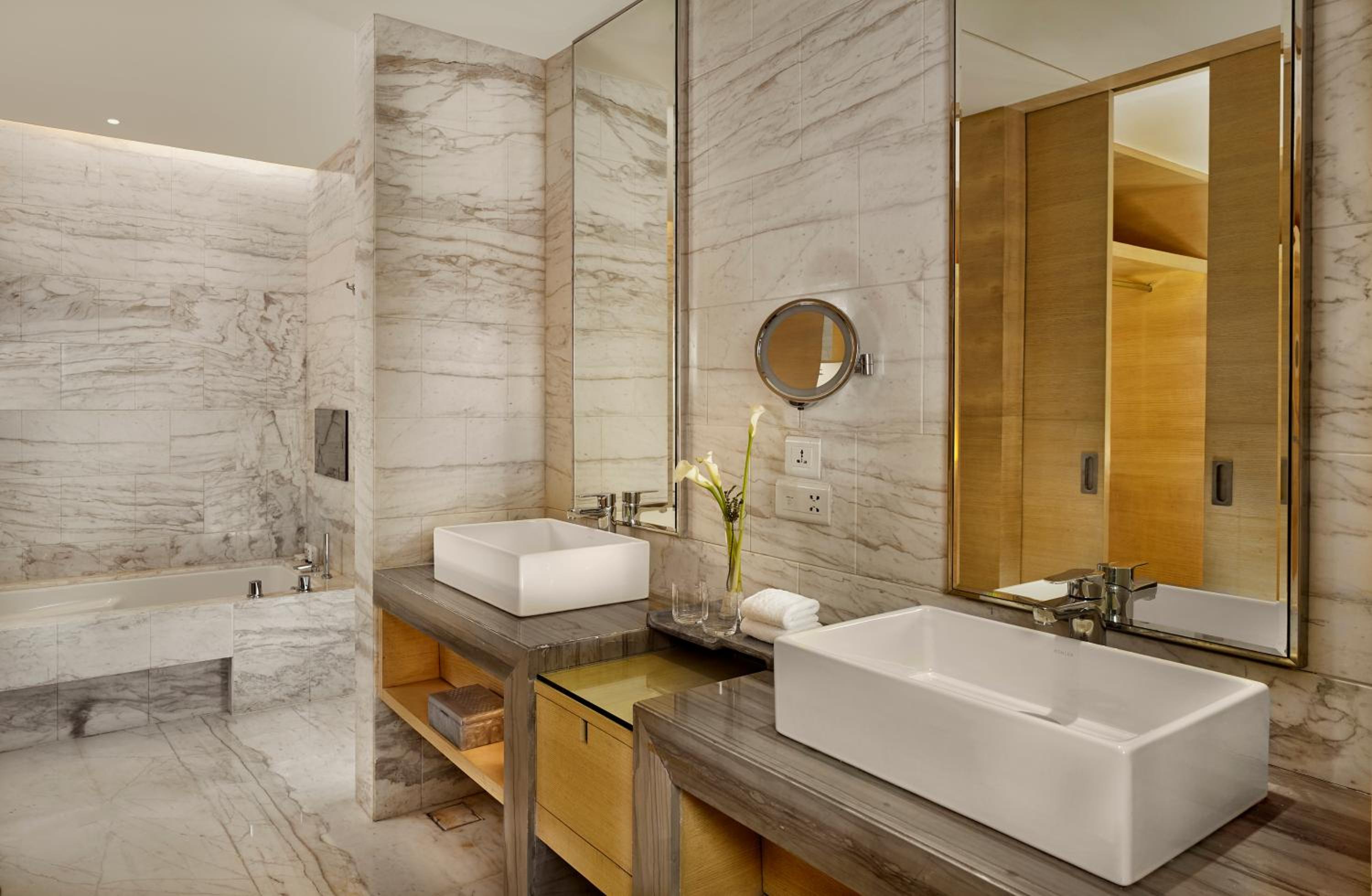 Regency Suite with Bathtub & Unlimited Complimentary IMFL beverages from 18:00 HRS to 20:00 HRS & One way Airport transfers