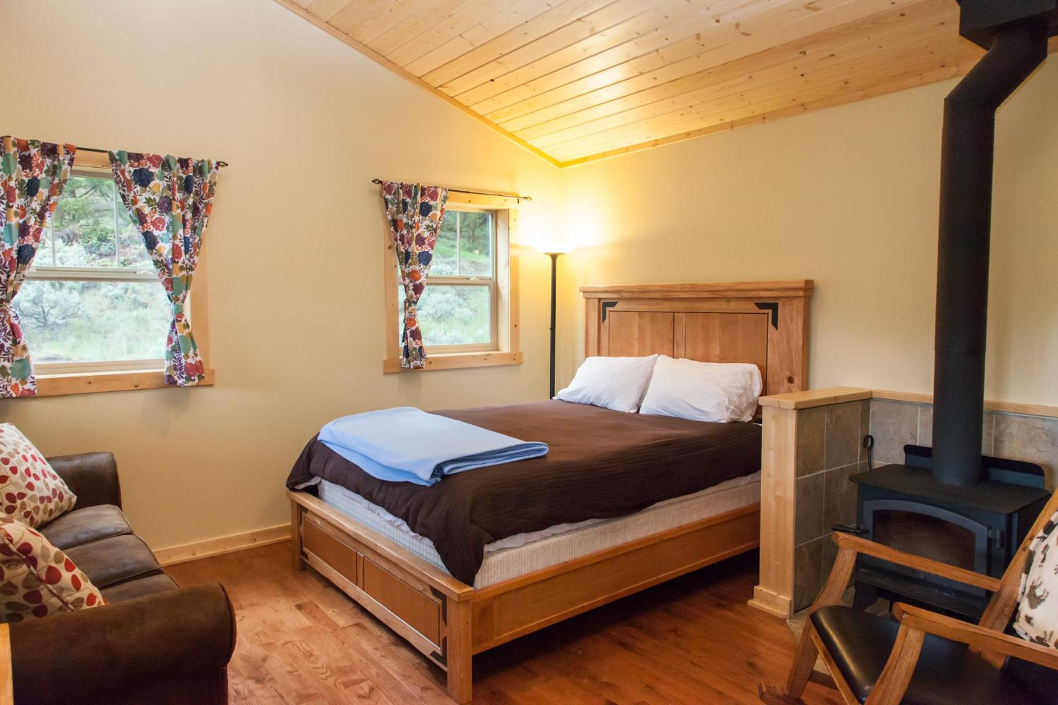 Cabin (2 Adults) photo 1
