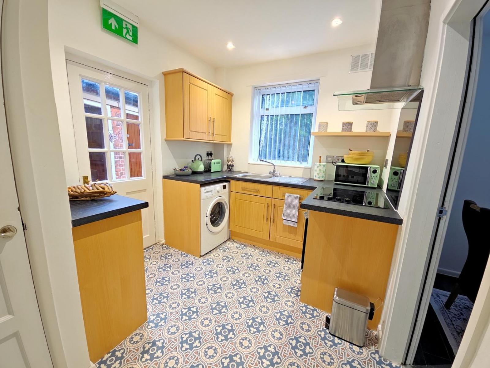 Three-Bedroom House photo 2
