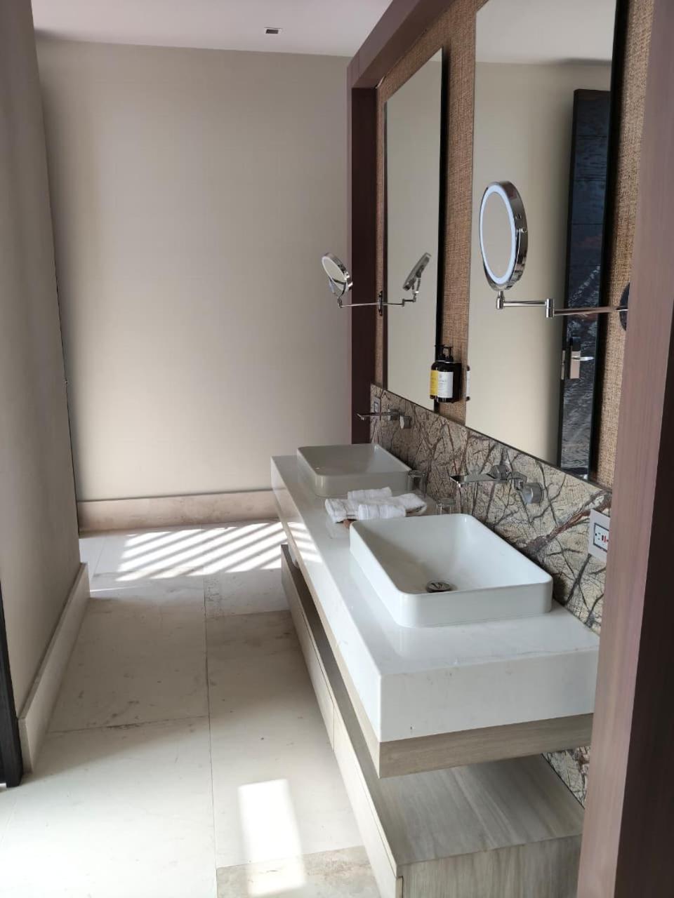 Junior Suite with Garden View photo 3
