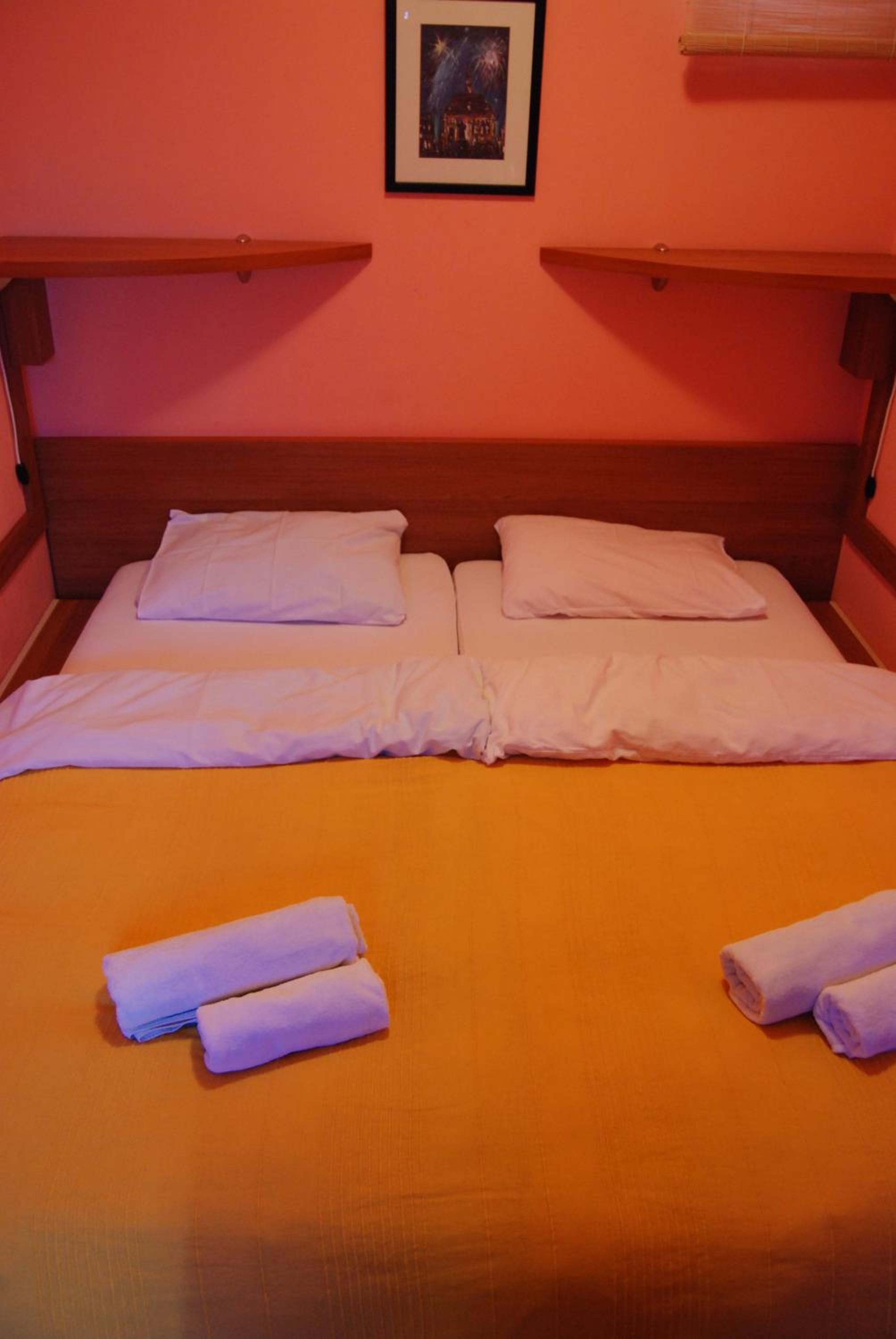 Double Room - Photo 10