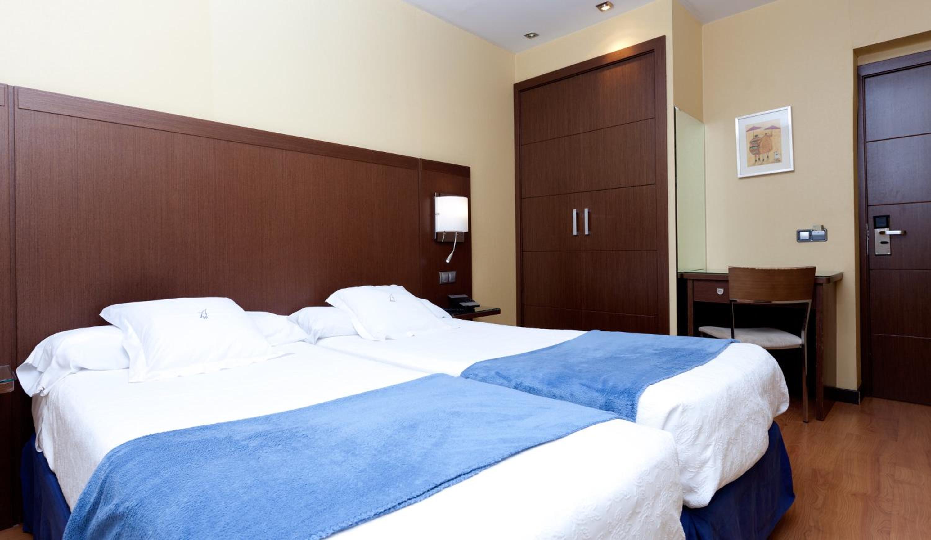 Superior Double or Twin Room photo 3