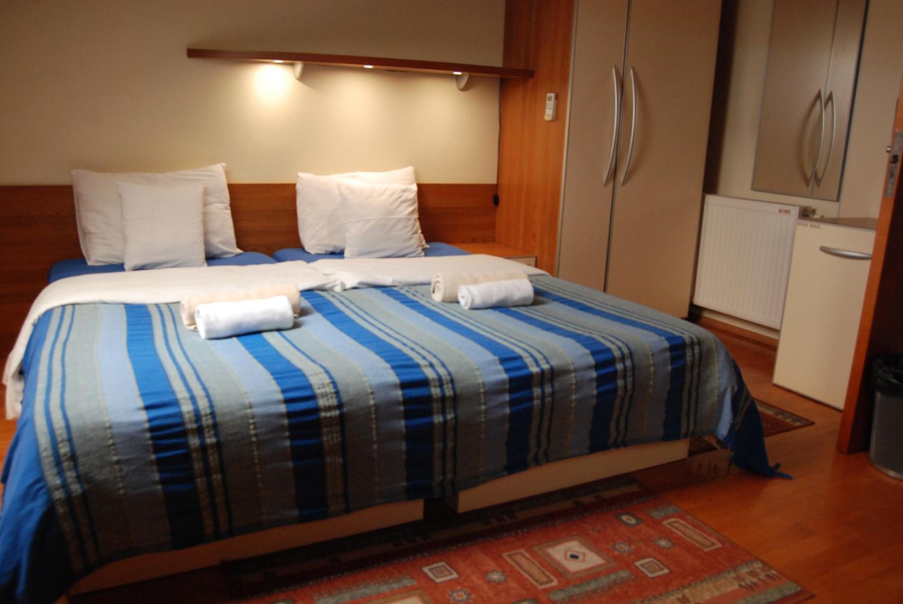 Triple Room - Photo 1