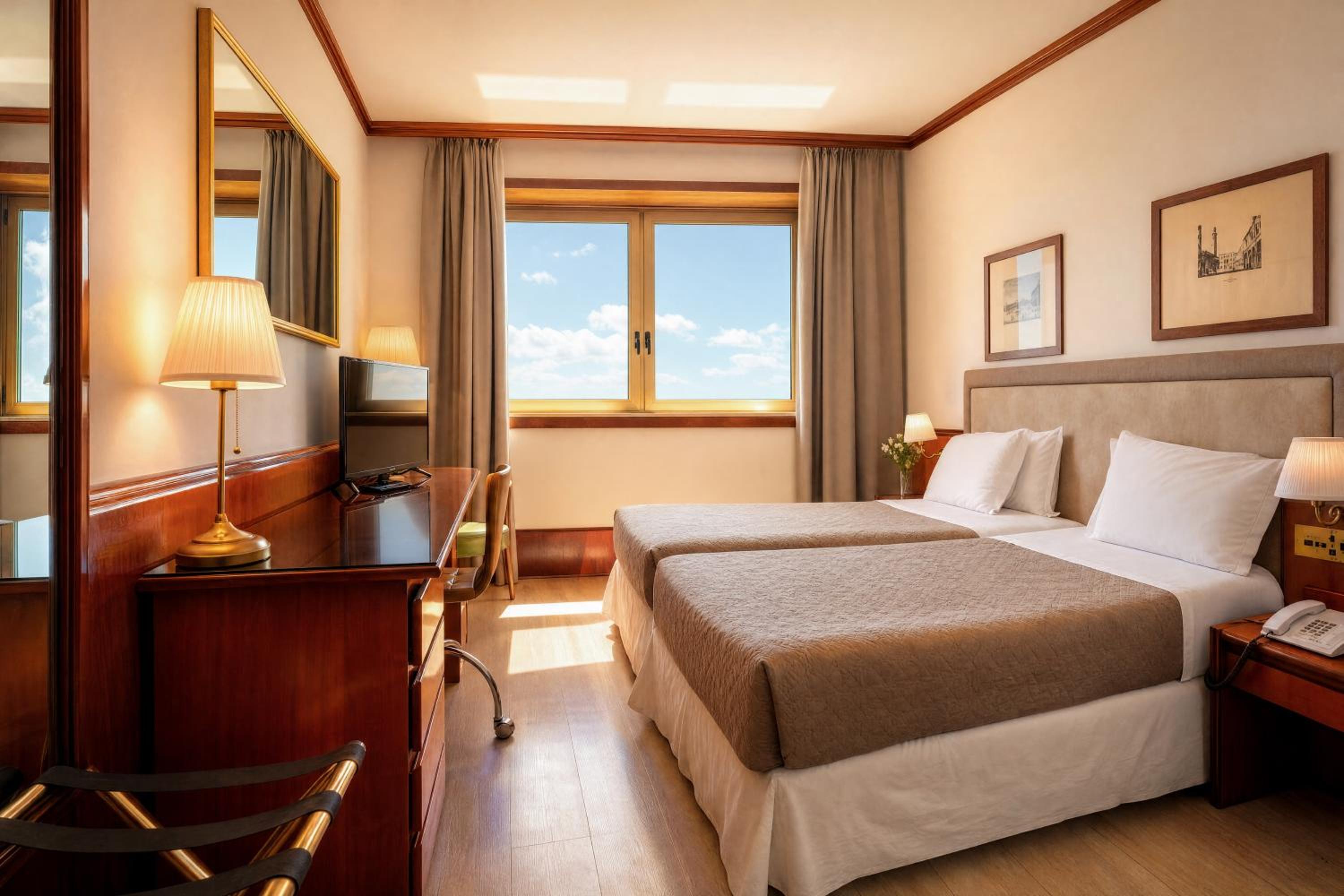 Superior Twin Room