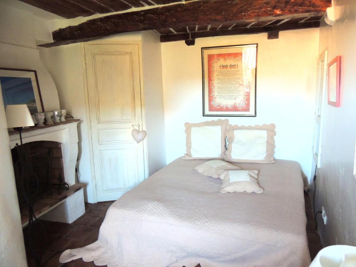 One-Bedroom House photo 2
