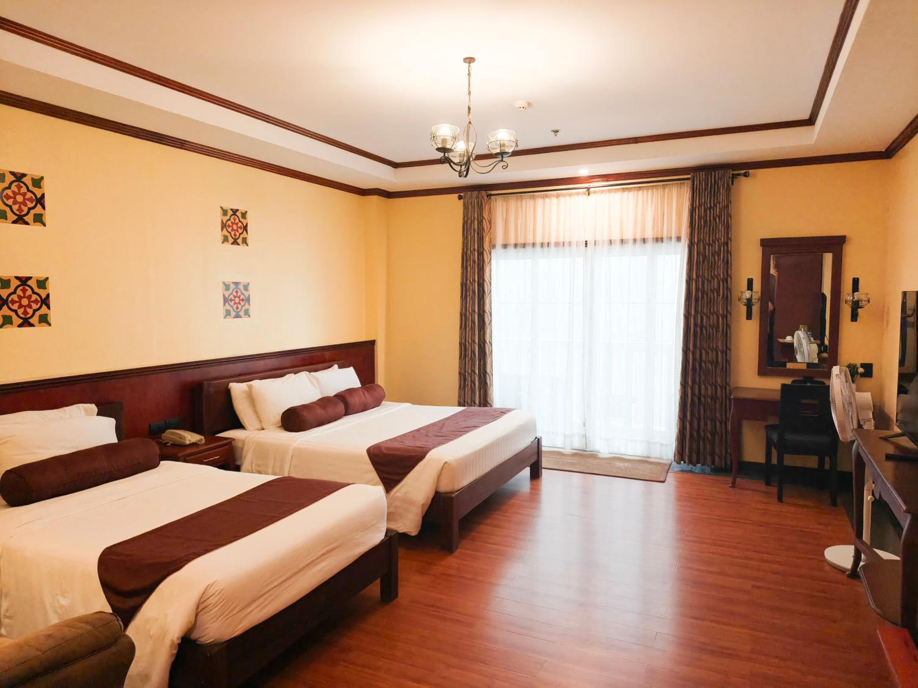 Deluxe Triple Room