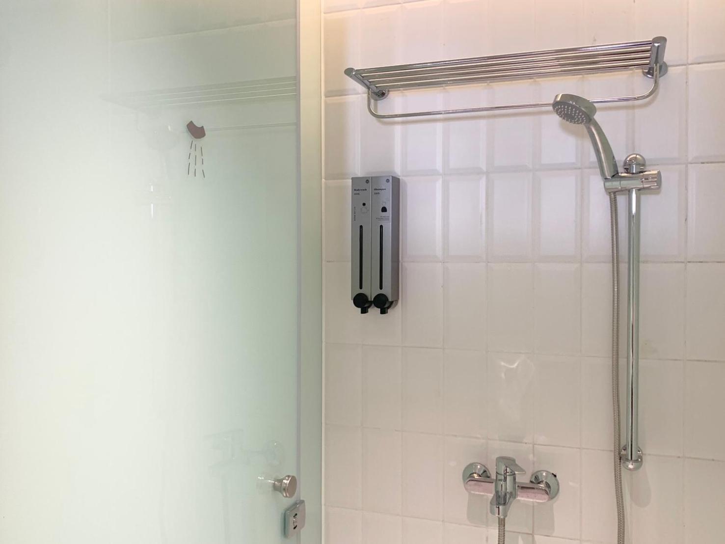 Twin Room with Shared Bathroom photo 1