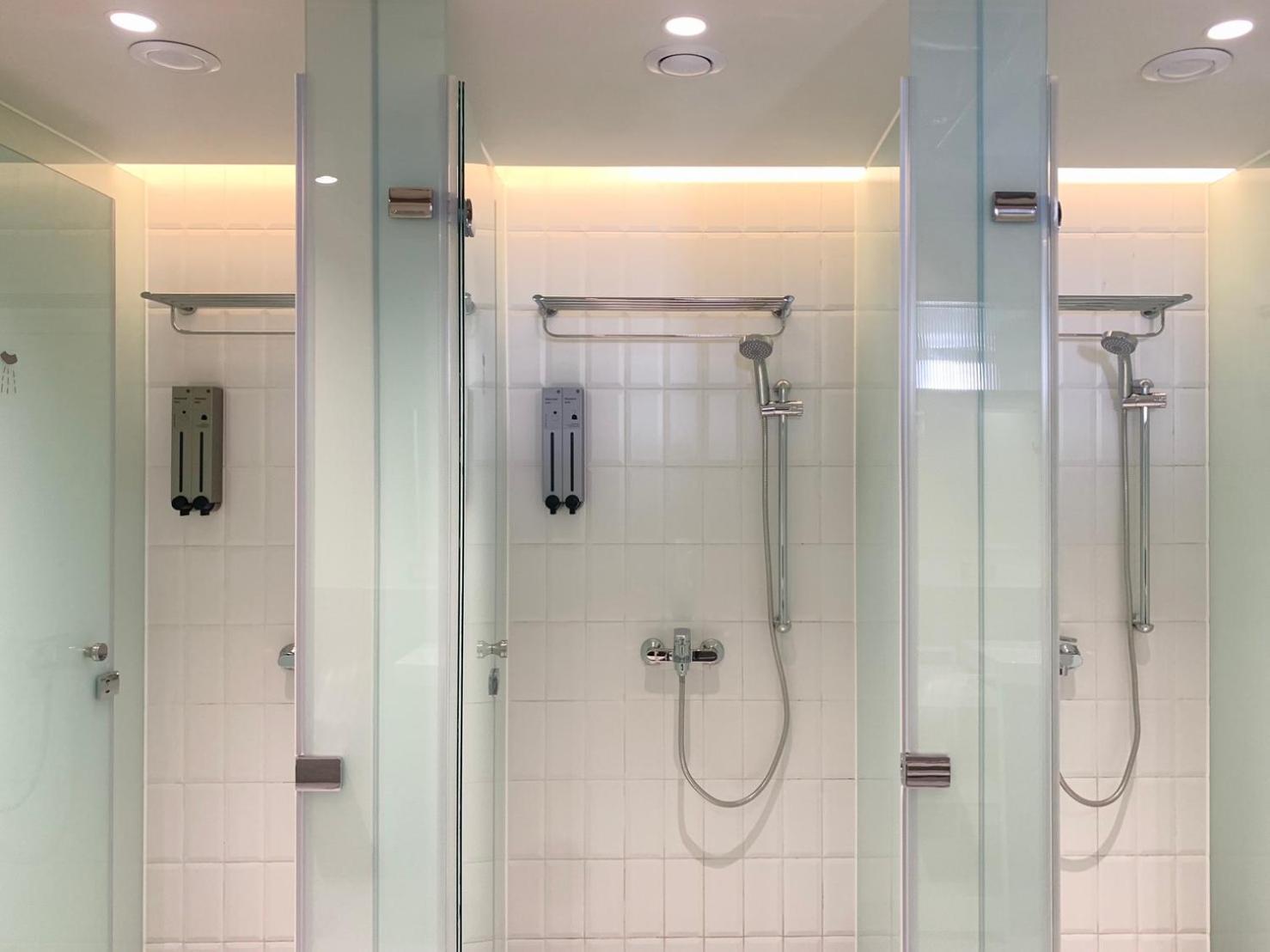Single Room with Shared Bathroom photo 1