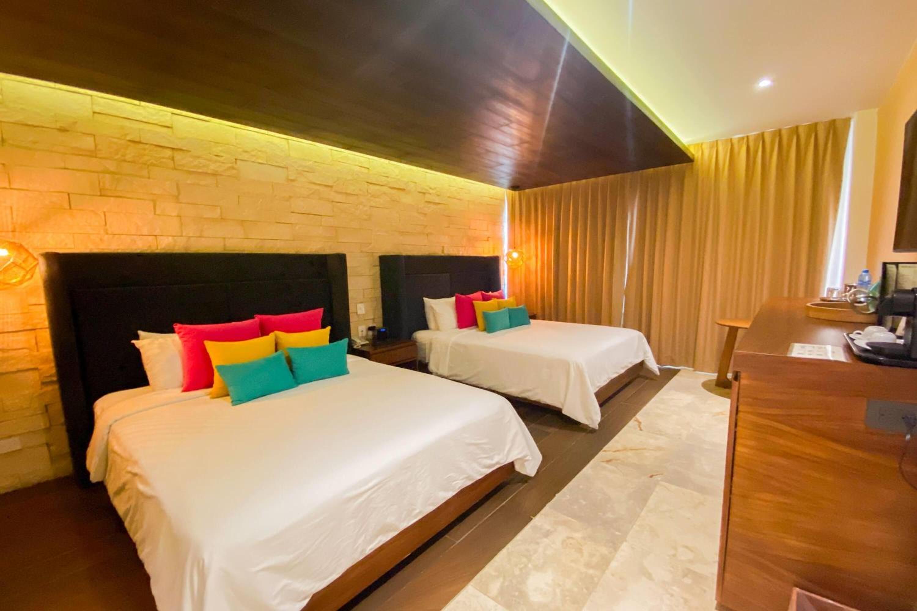 Junior Double Suite with Balcony - Non-Smoking