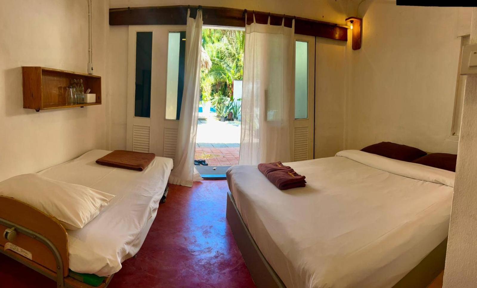 Double Room with Pool View photo 3