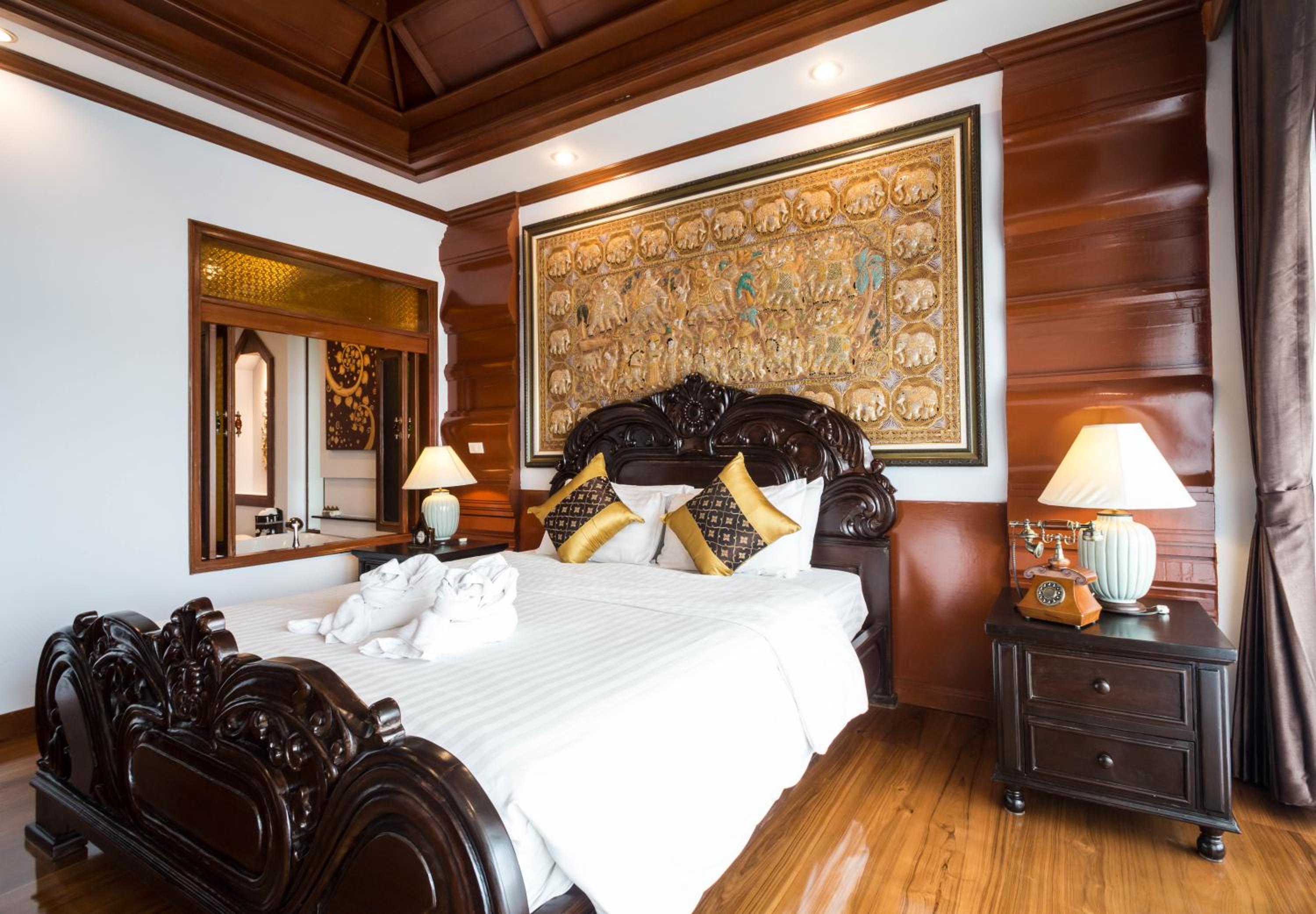 King Room with Pool View - Photo 1
