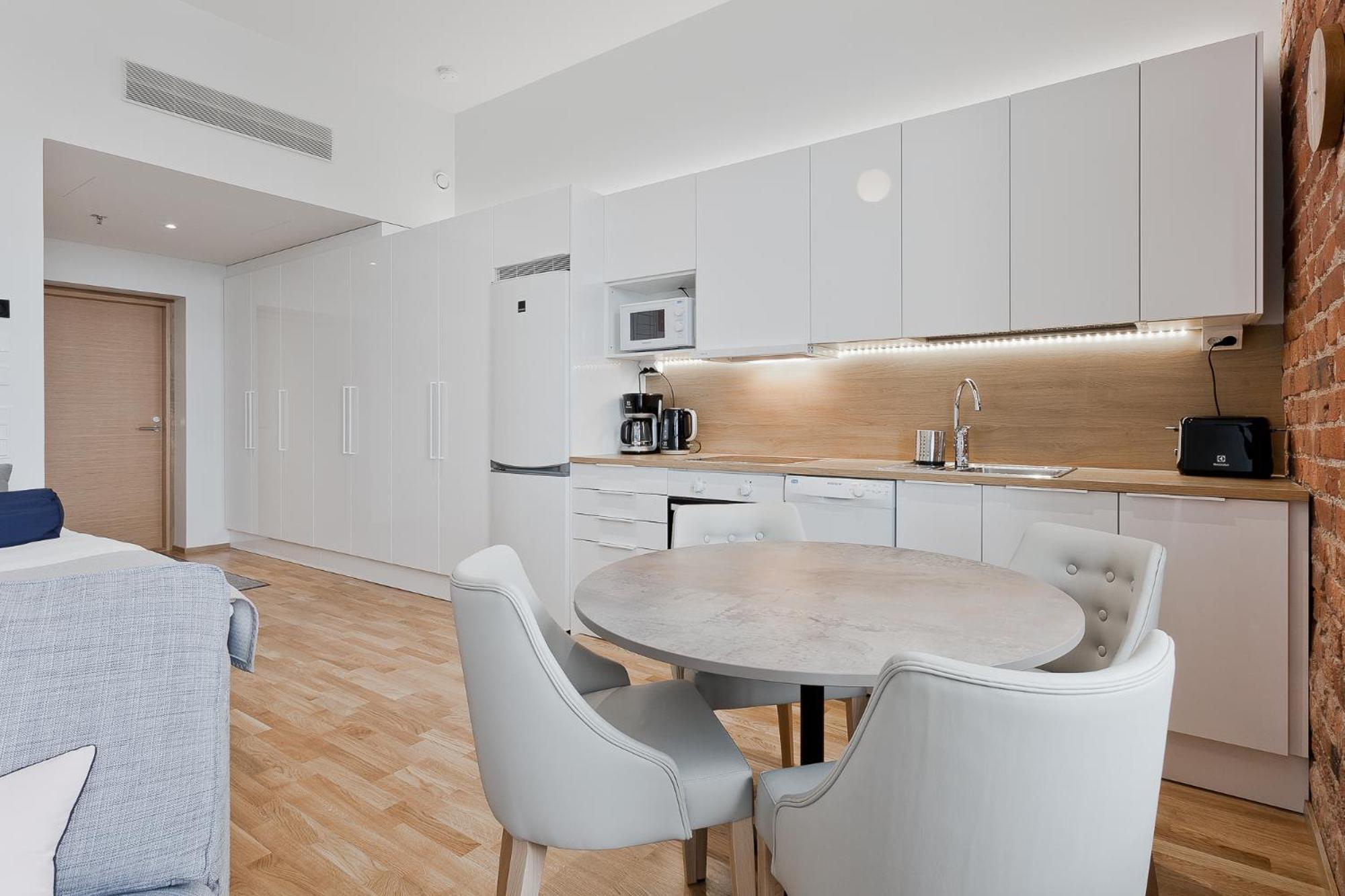 Studio Apartment photo 2